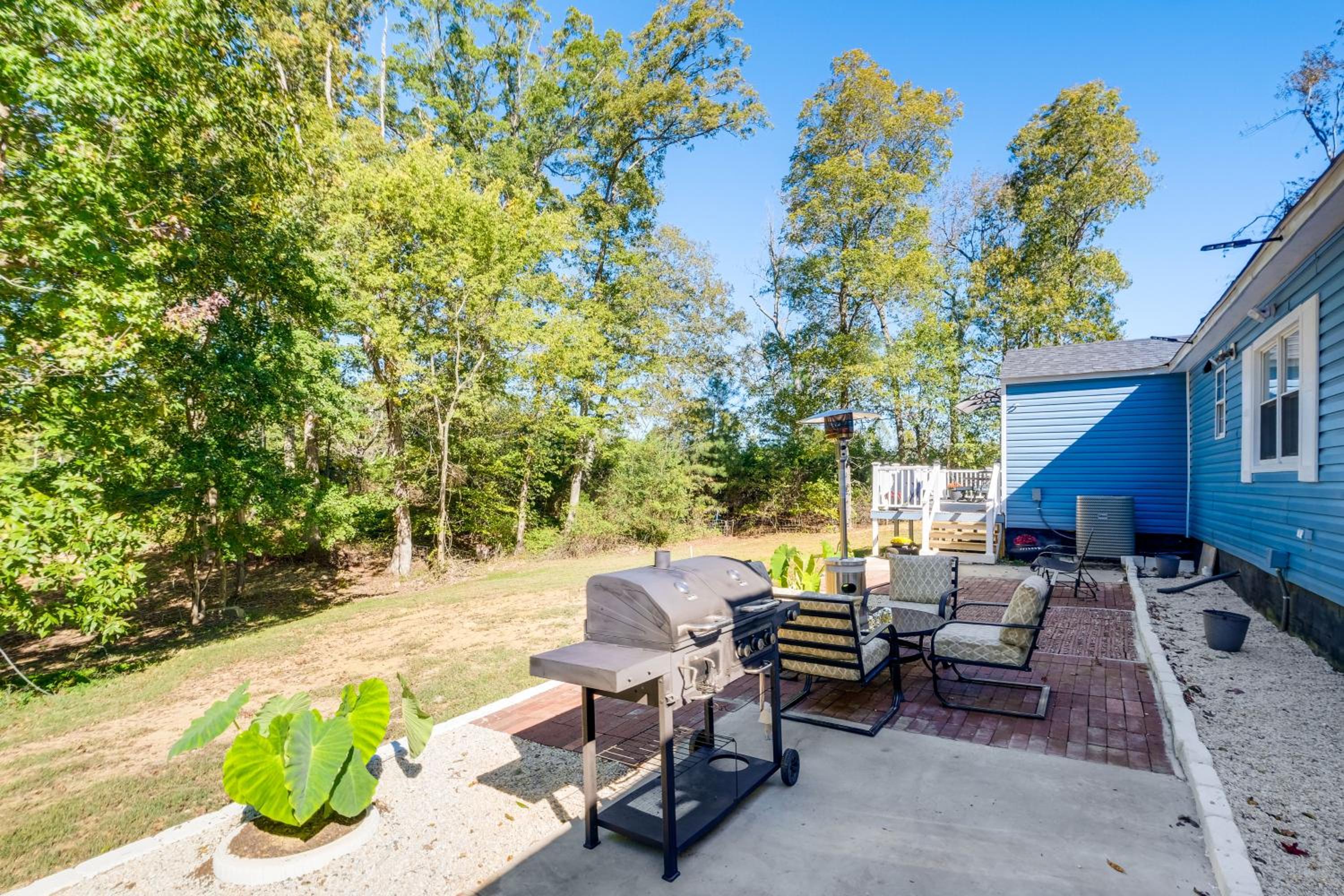 Walk to MIR Wooded Group Escape with Deck and Bar!