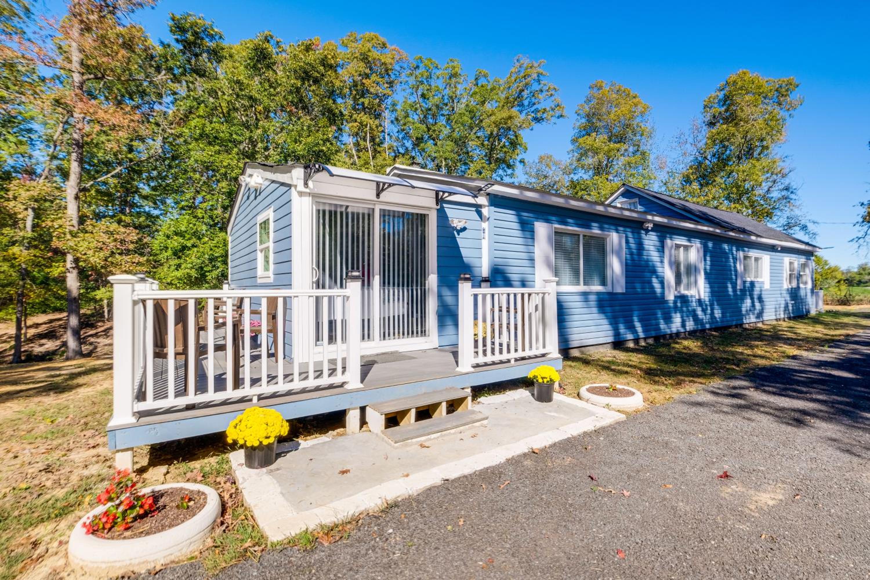 Walk to MIR Wooded Group Escape with Deck and Bar!