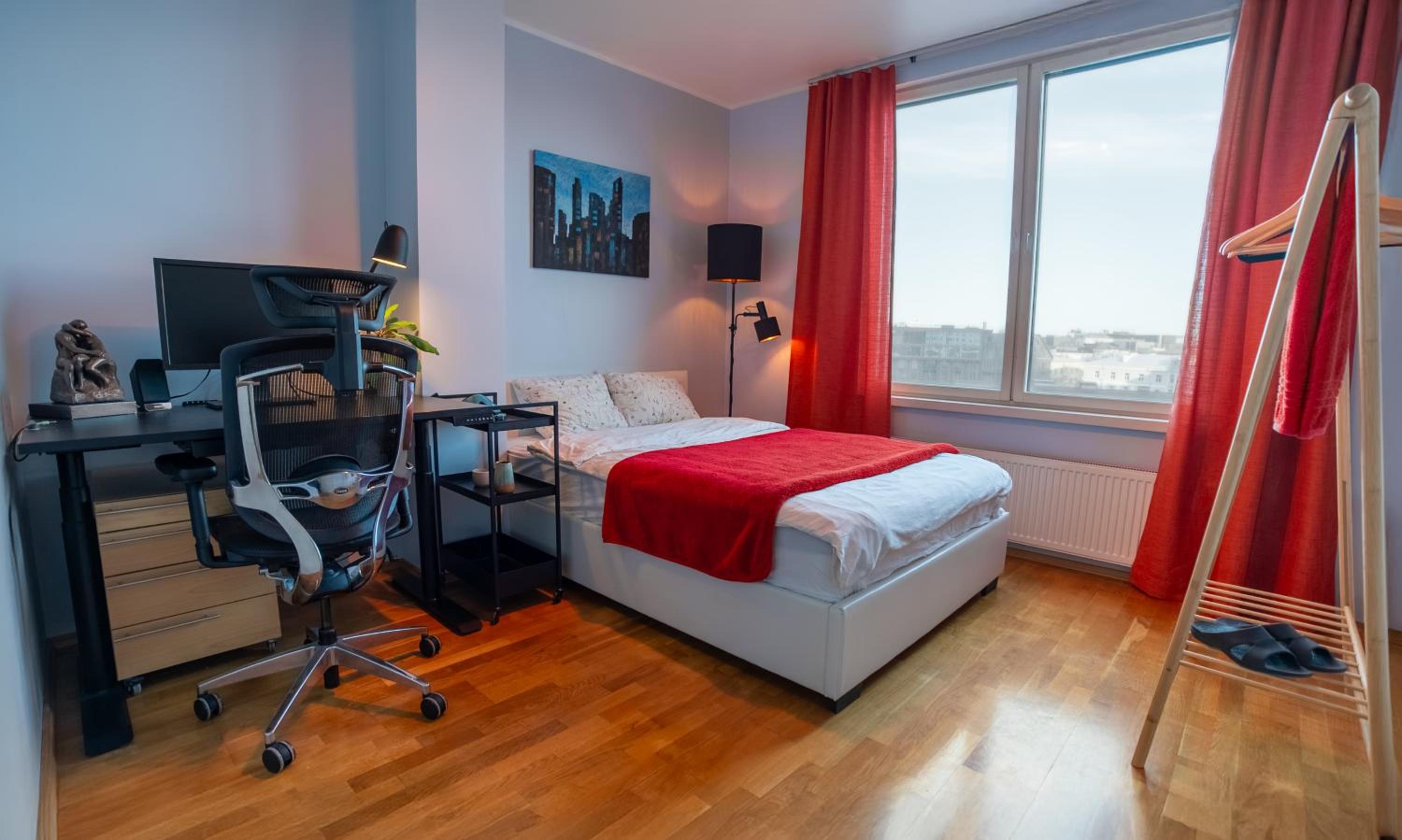 100 square meter 4-room central smart apt