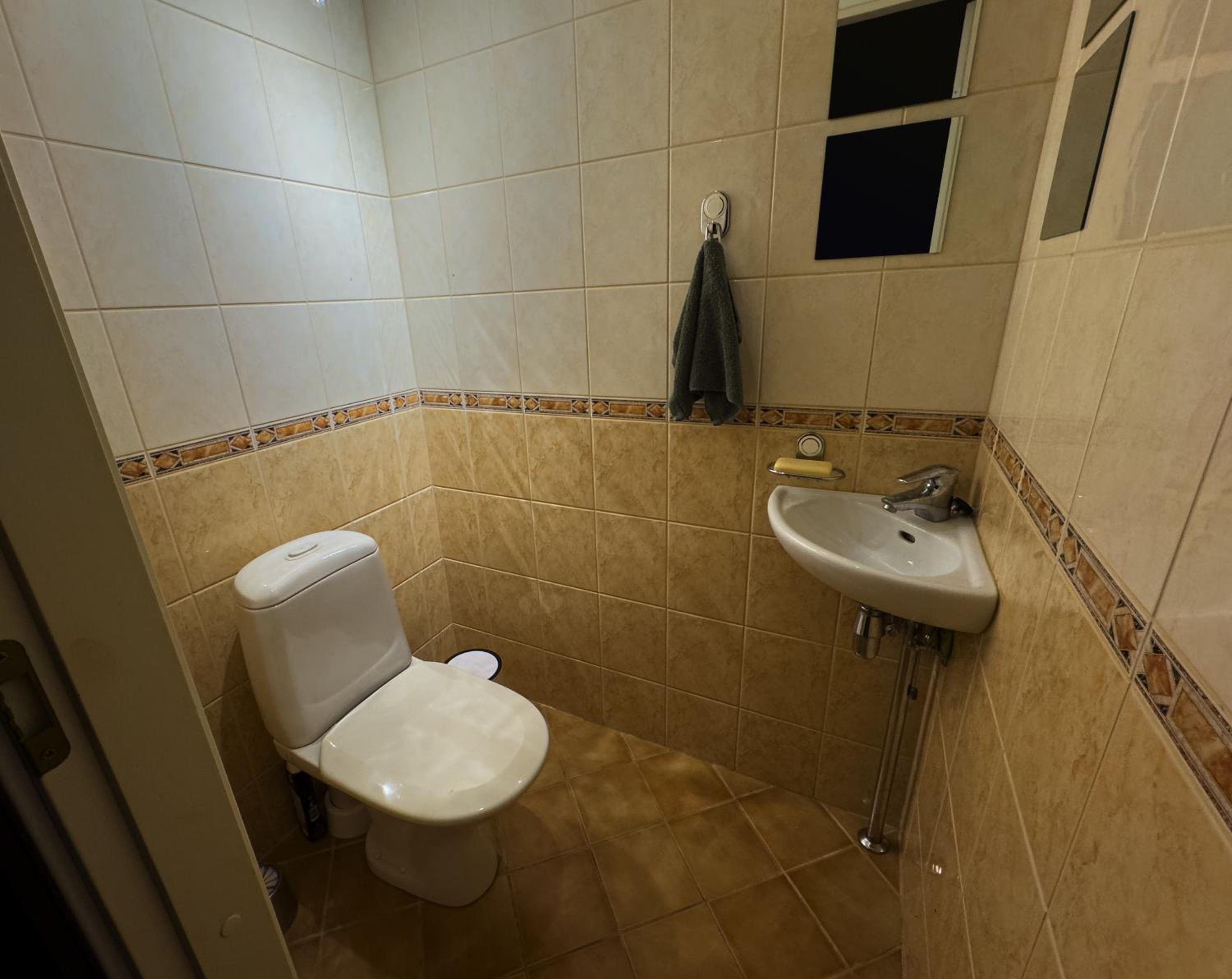 100 square meter 4-room central smart apt