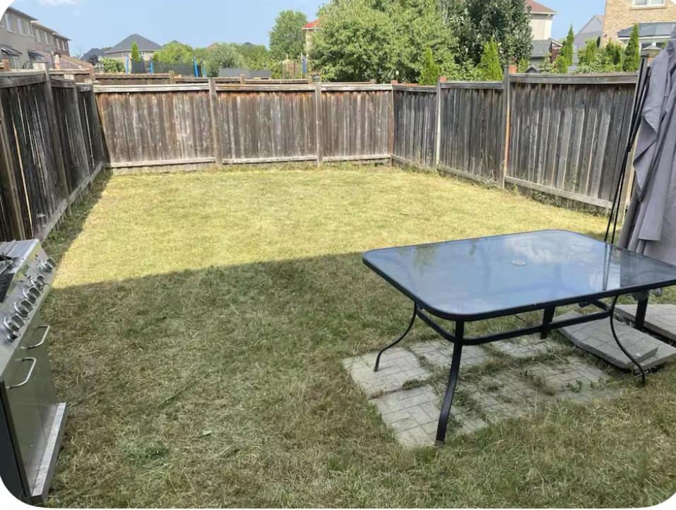 Comfortable Residential 4BR Home with 2 Free Parking