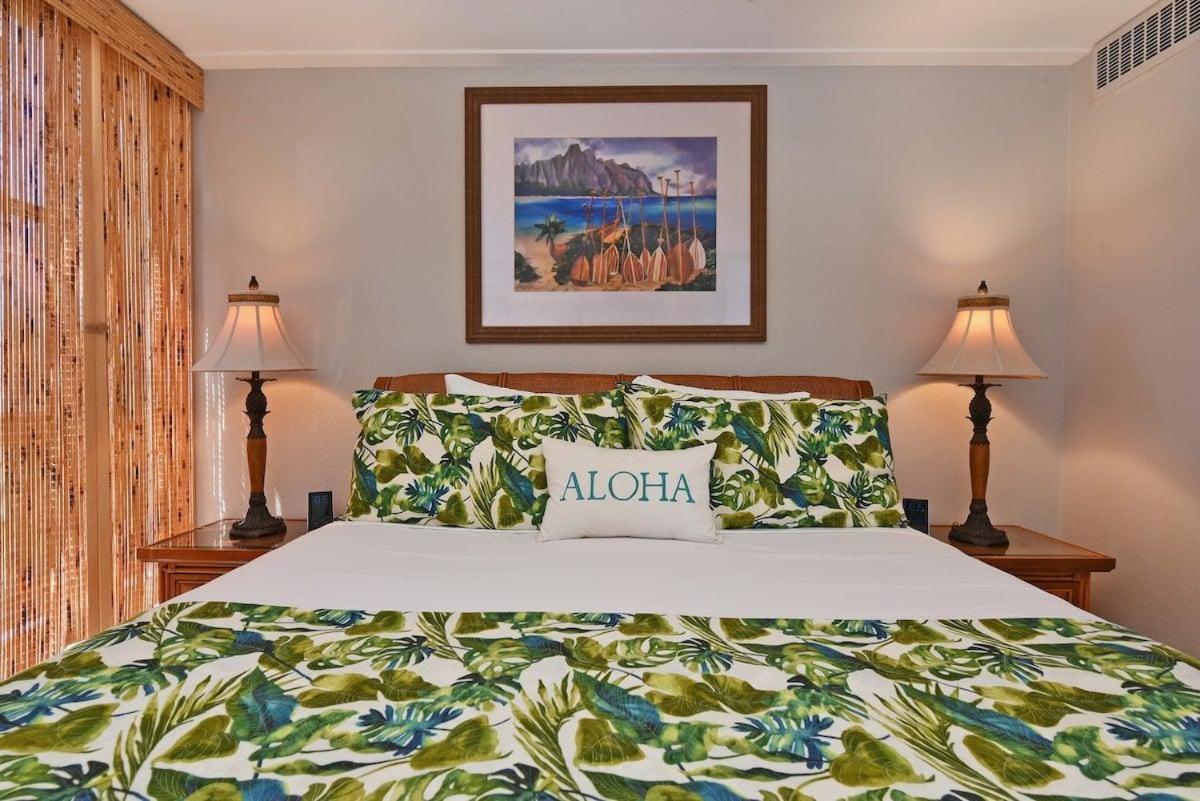 Maui Kai 601 · MK 601 Remodeled Oceanfront Condo w AC Pool