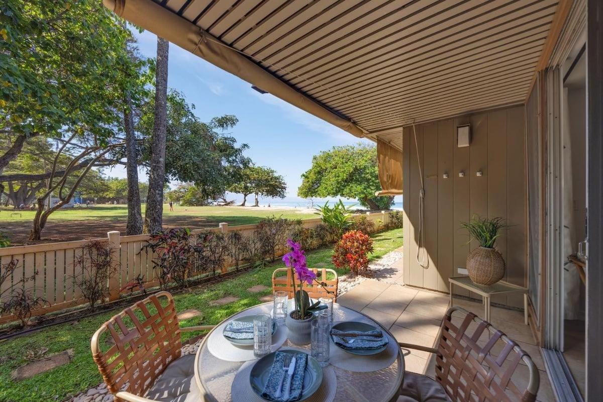 Hale Kai 110 · HKI 110 1BD Condo w Oceanviews and Oceanfront Poo