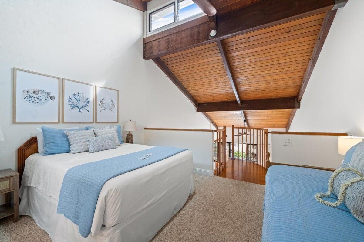 Kamaole Sands 8409 · KAS 8409 Ocean Views from this Freshly Upda