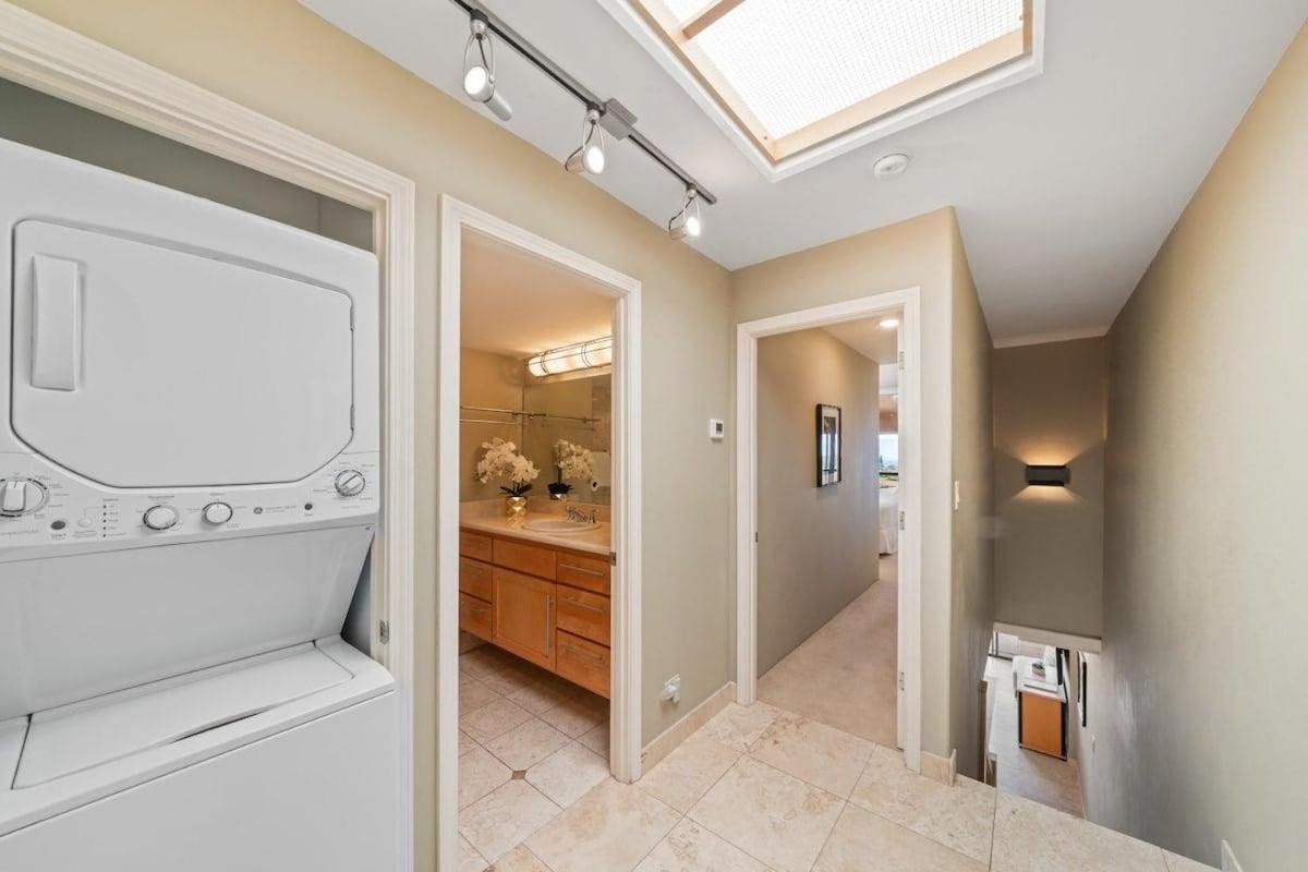 Kahana Villa E706 · KV E706 Breathtaking Oceanview 2BD With Cent