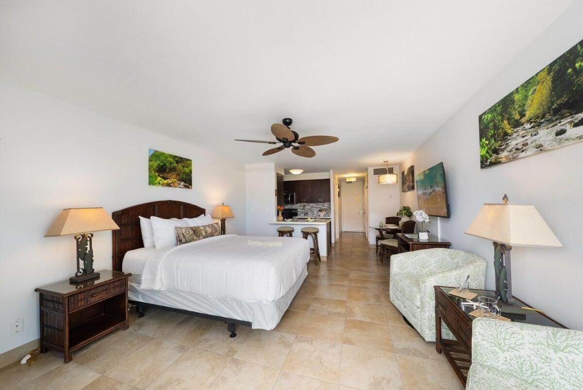 Lahaina Shores 418 · LS 418 Studio Near Beach, Pool & Relaxing H