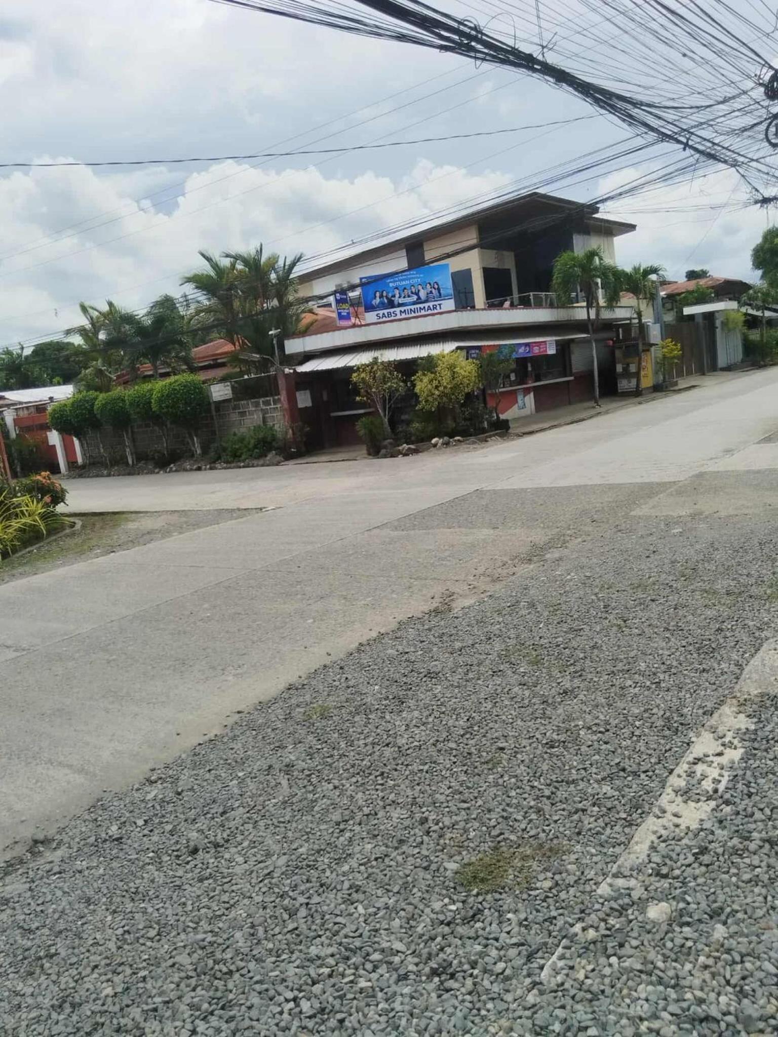 Homestay rooms or house for rent in a 3-bedroom subdivision house