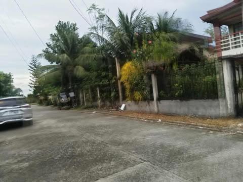 Homestay rooms or house for rent in a 3-bedroom subdivision house