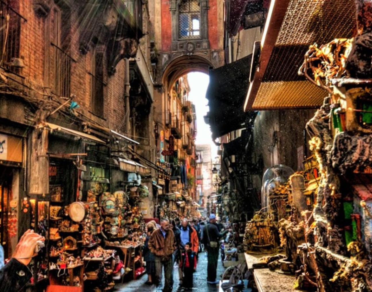 Materdei Rooms - Napoli Centro, Camere con cucina vicino Metro e colazione inclusa