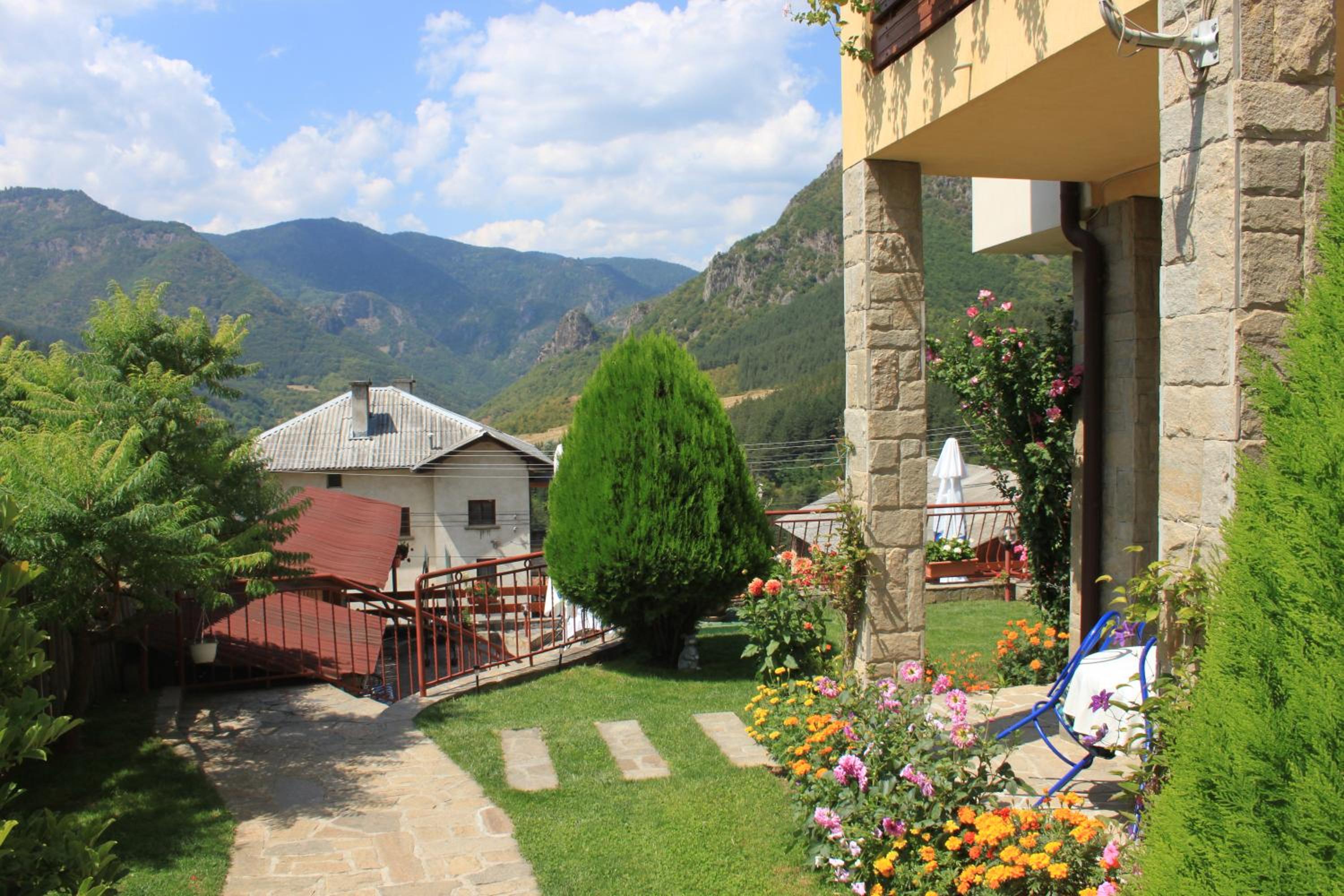 Kris Guest House