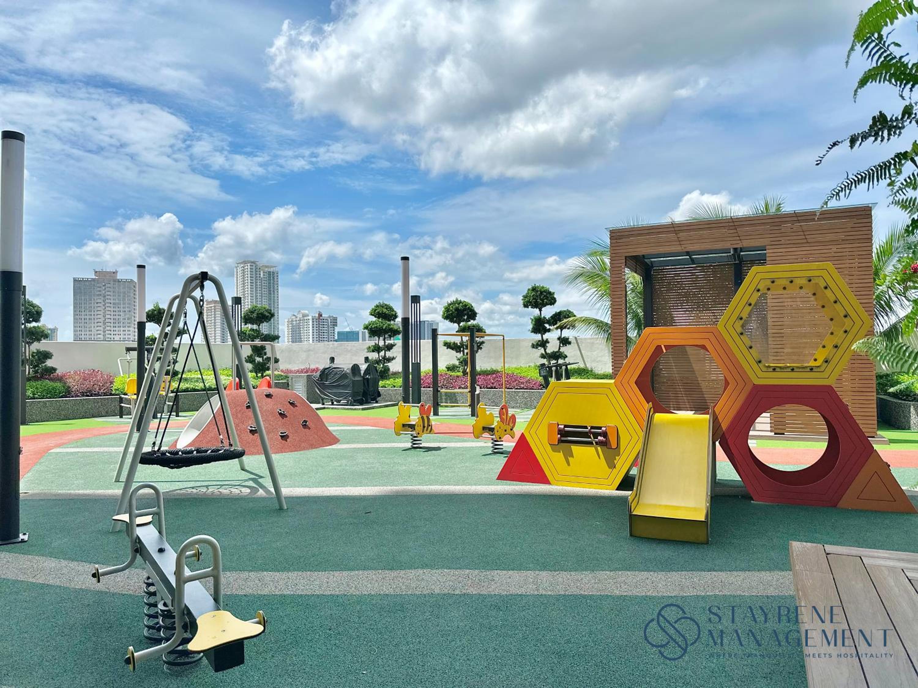 Space Residency Near KSL Mall JB by Stayrene