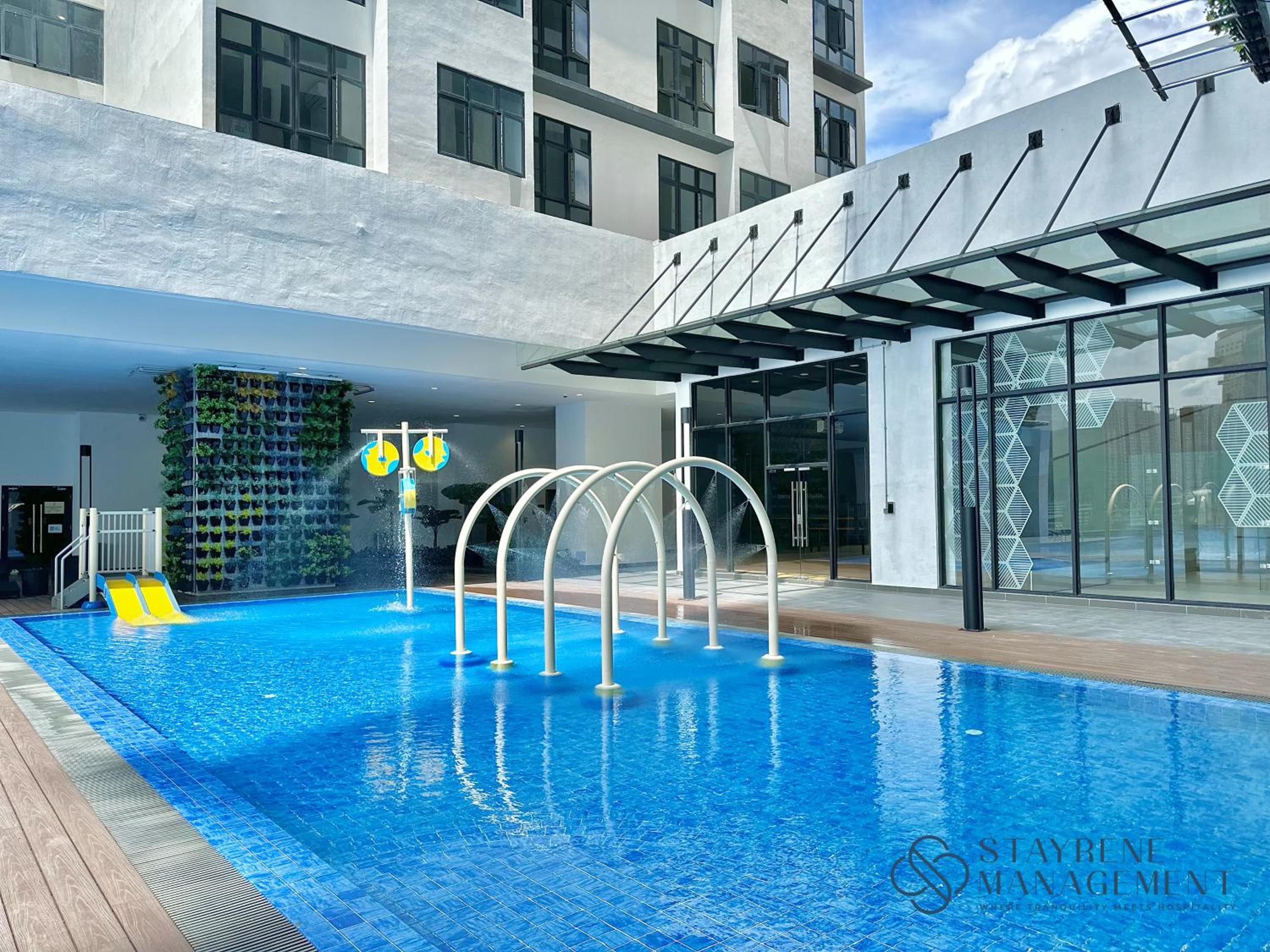 Space Residency Near KSL Mall JB by Stayrene