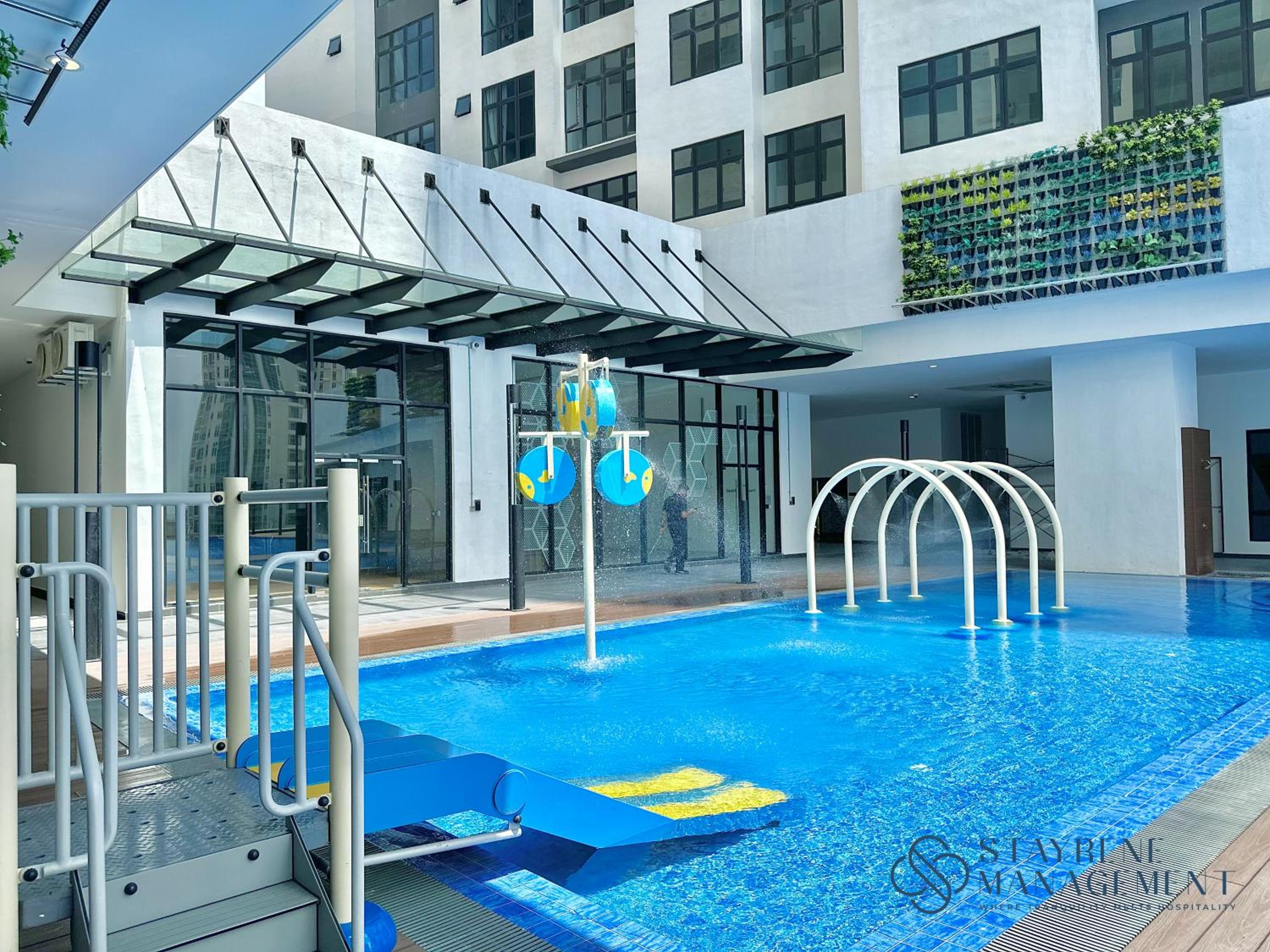 Space Residency Near KSL Mall JB by Stayrene