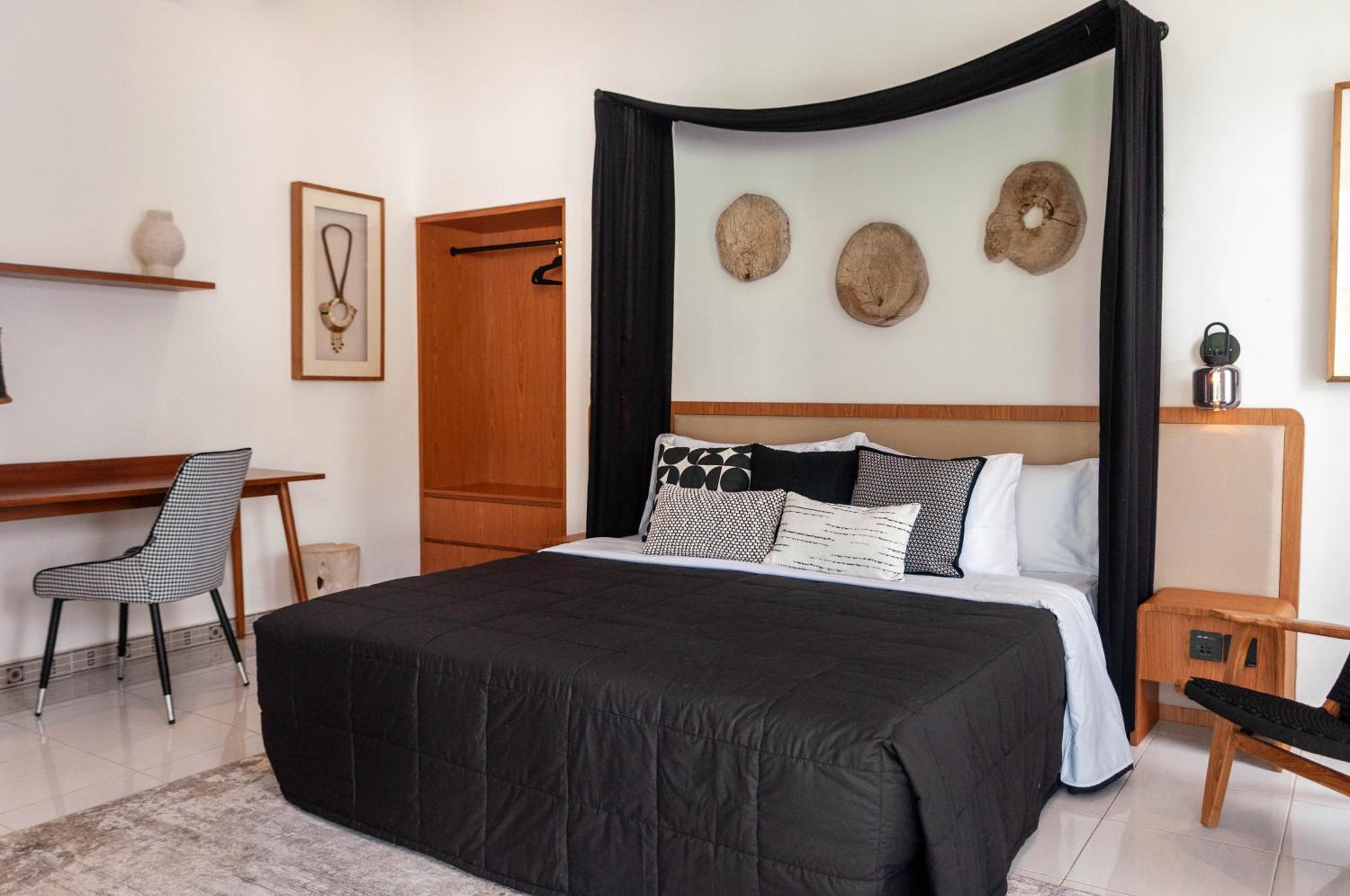 Ando House - 2BR Villa with Sunset Rice Field Views