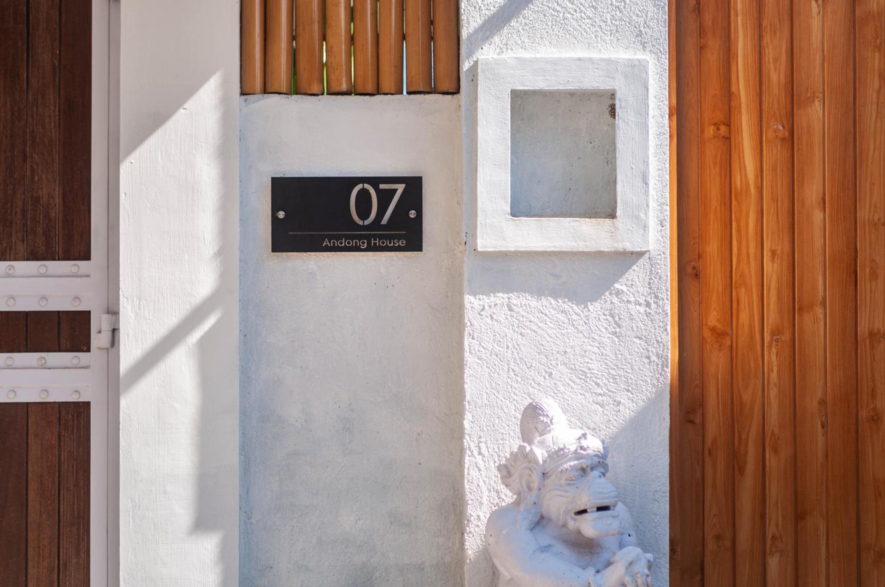 Ando House - 2BR Villa with Sunset Rice Field Views