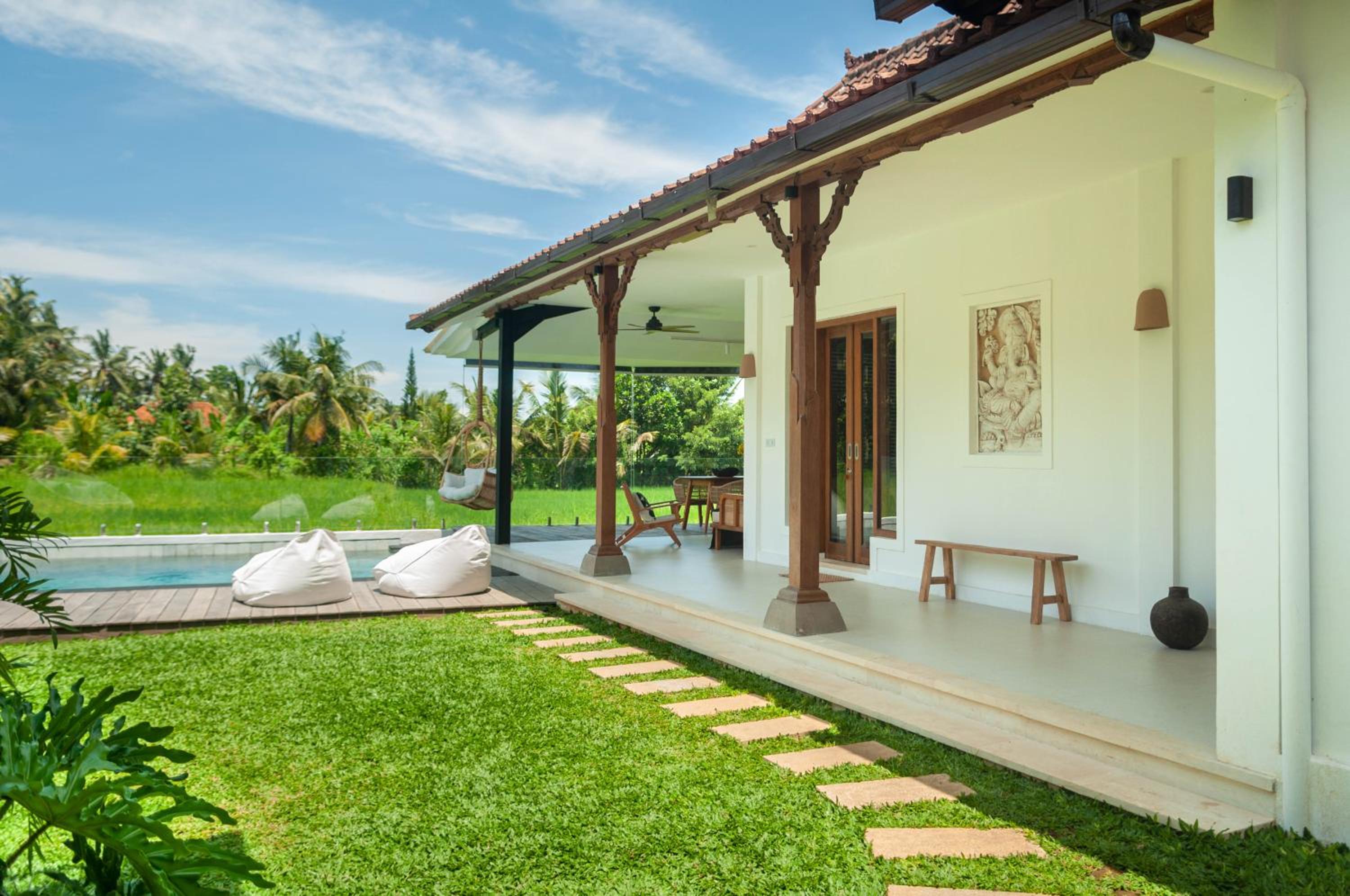 Ando House - 2BR Villa with Sunset Rice Field Views