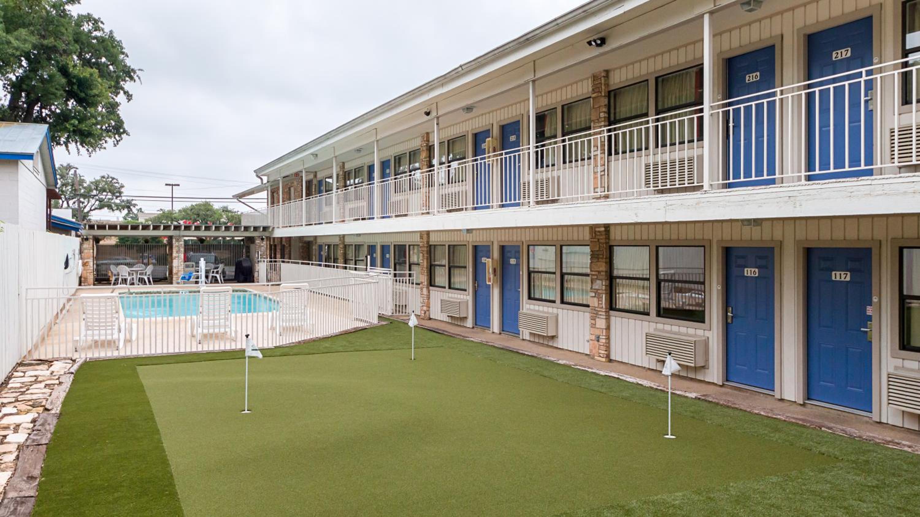 Motel 6-Boerne, TX - Property Image 9