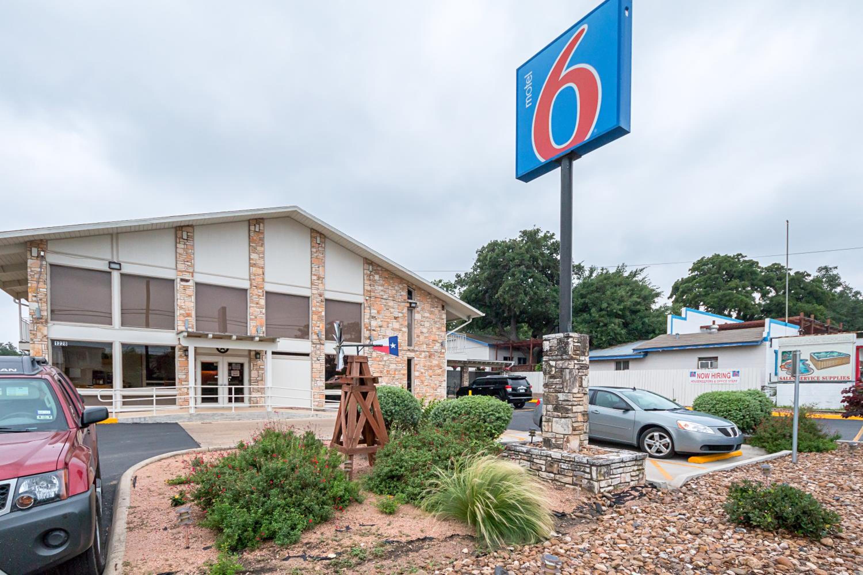 Motel 6-Boerne, TX - Property Image 6