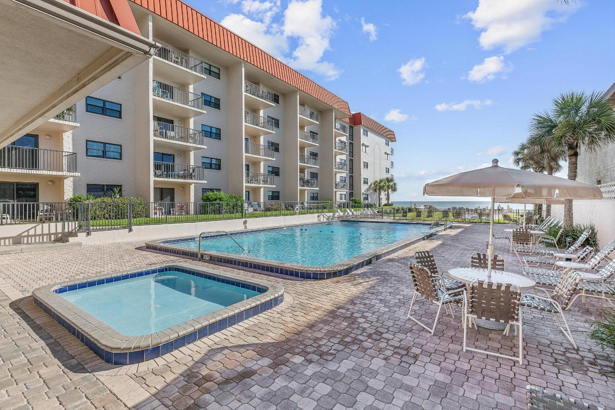 Hacienda del Sol II 213