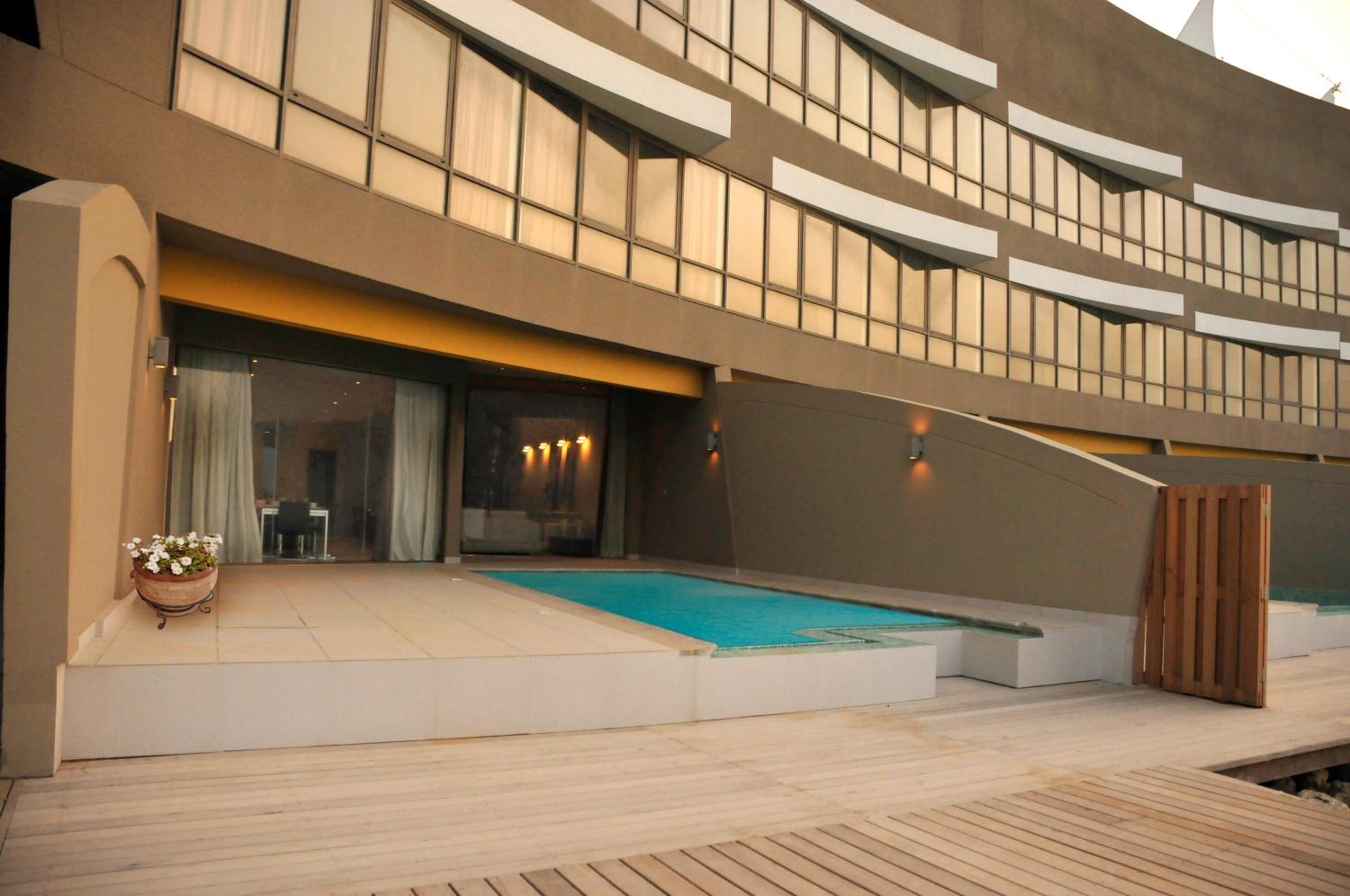 Dragon Beach Hotel