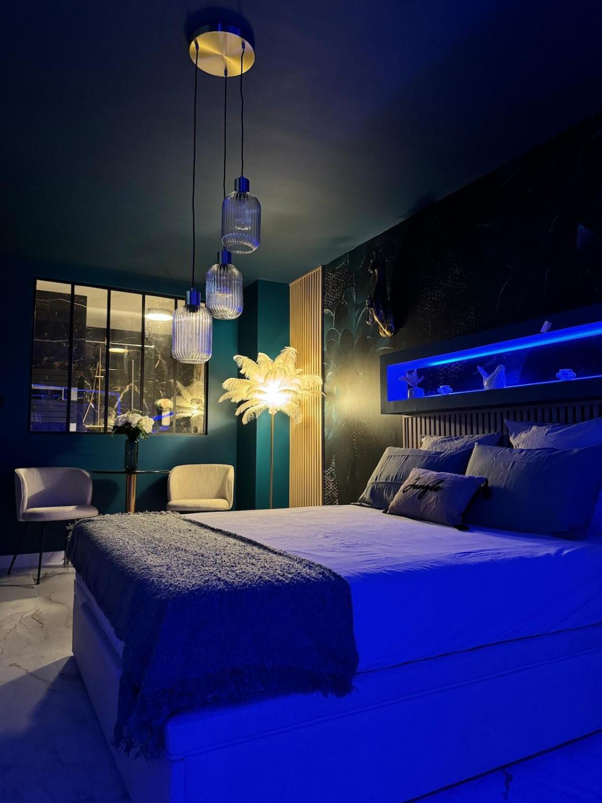 Flower Suite & Spa, air-conditioned and beach