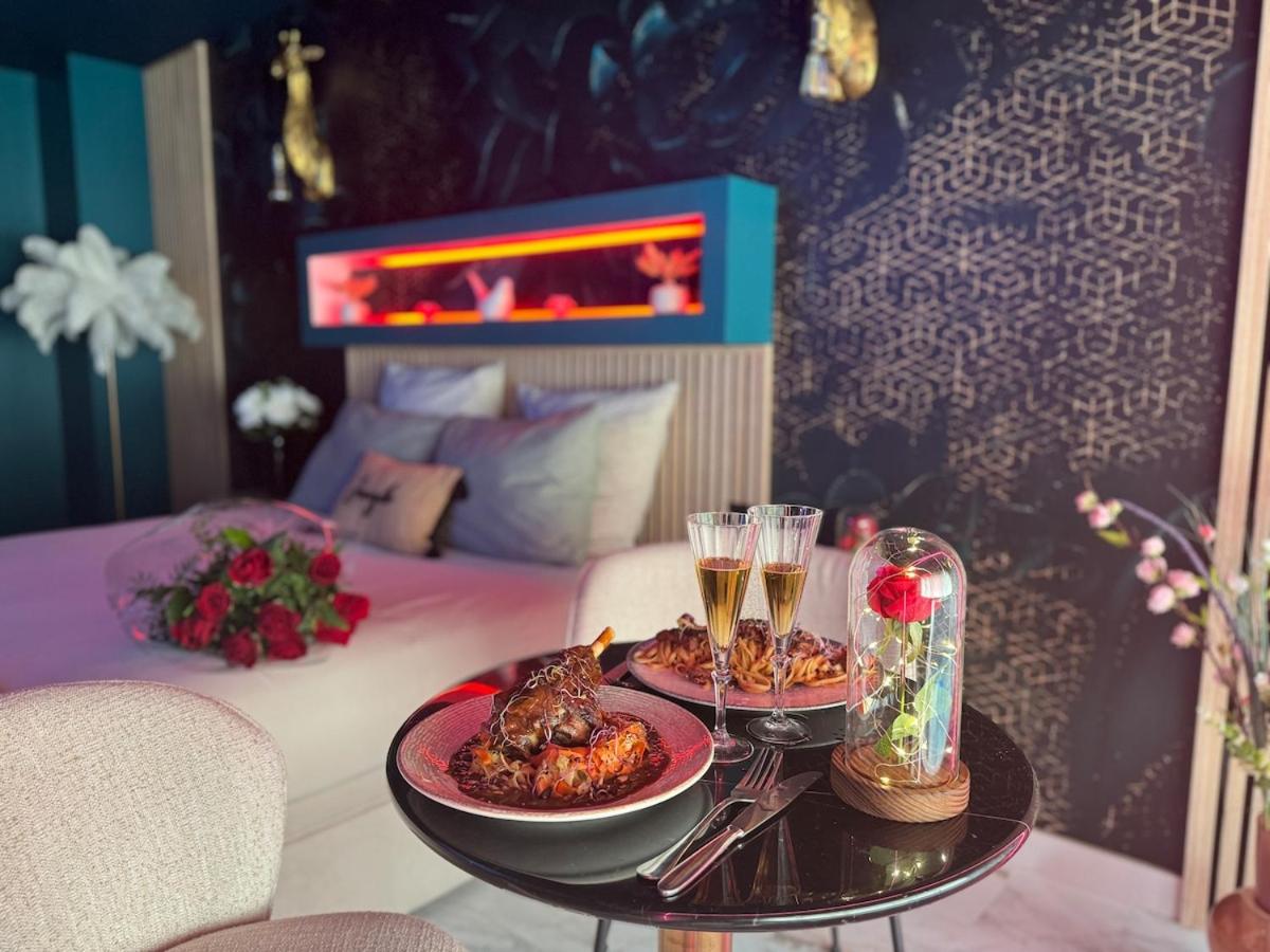 Flower Suite & Spa, air-conditioned and beach