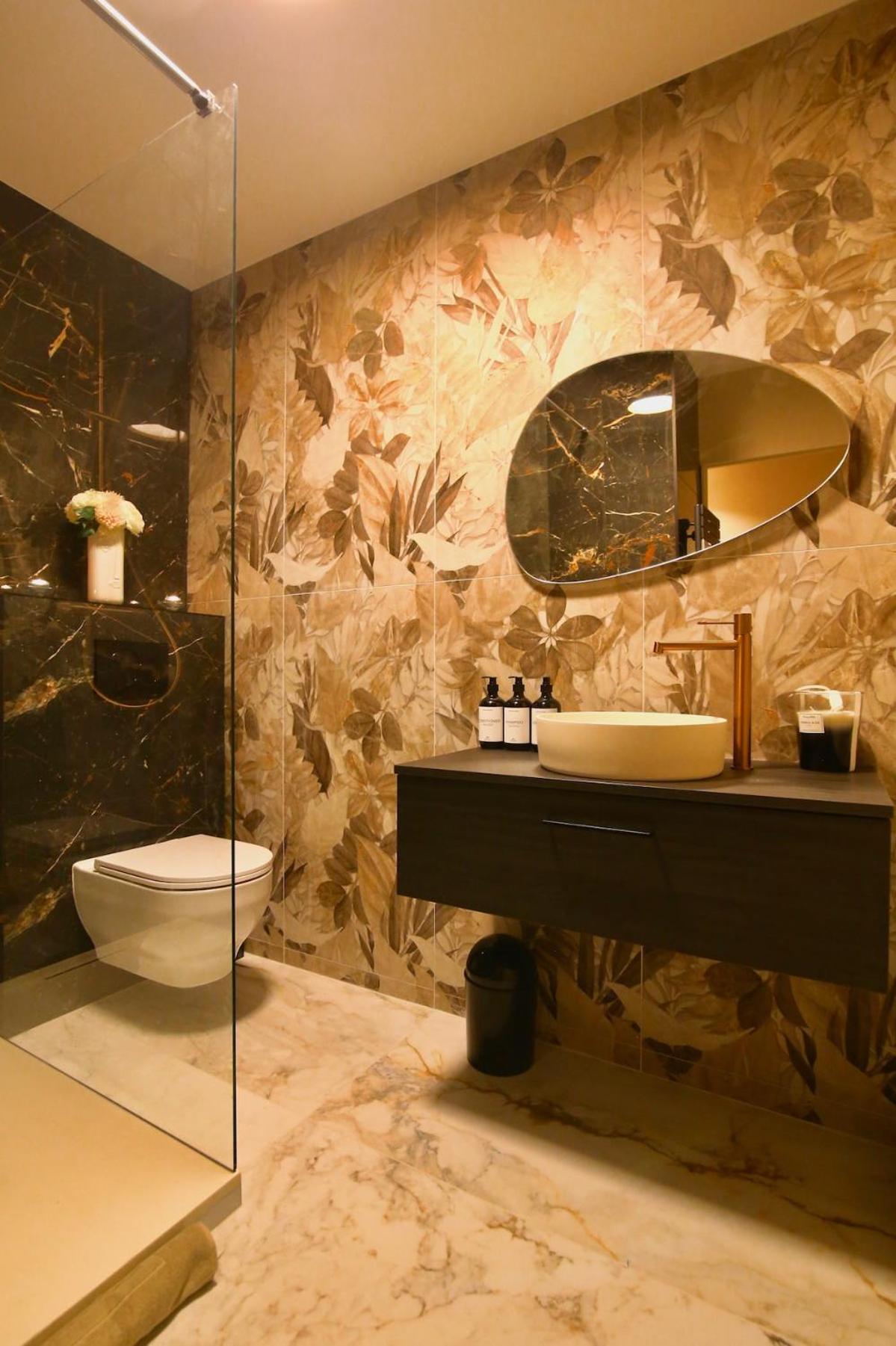 Flower Suite & Spa, air-conditioned and beach