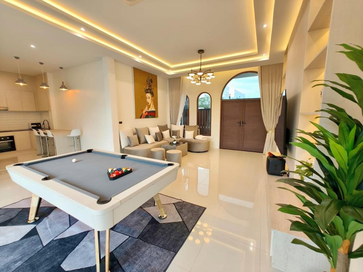 White Heaven Pool Villa Pattaya