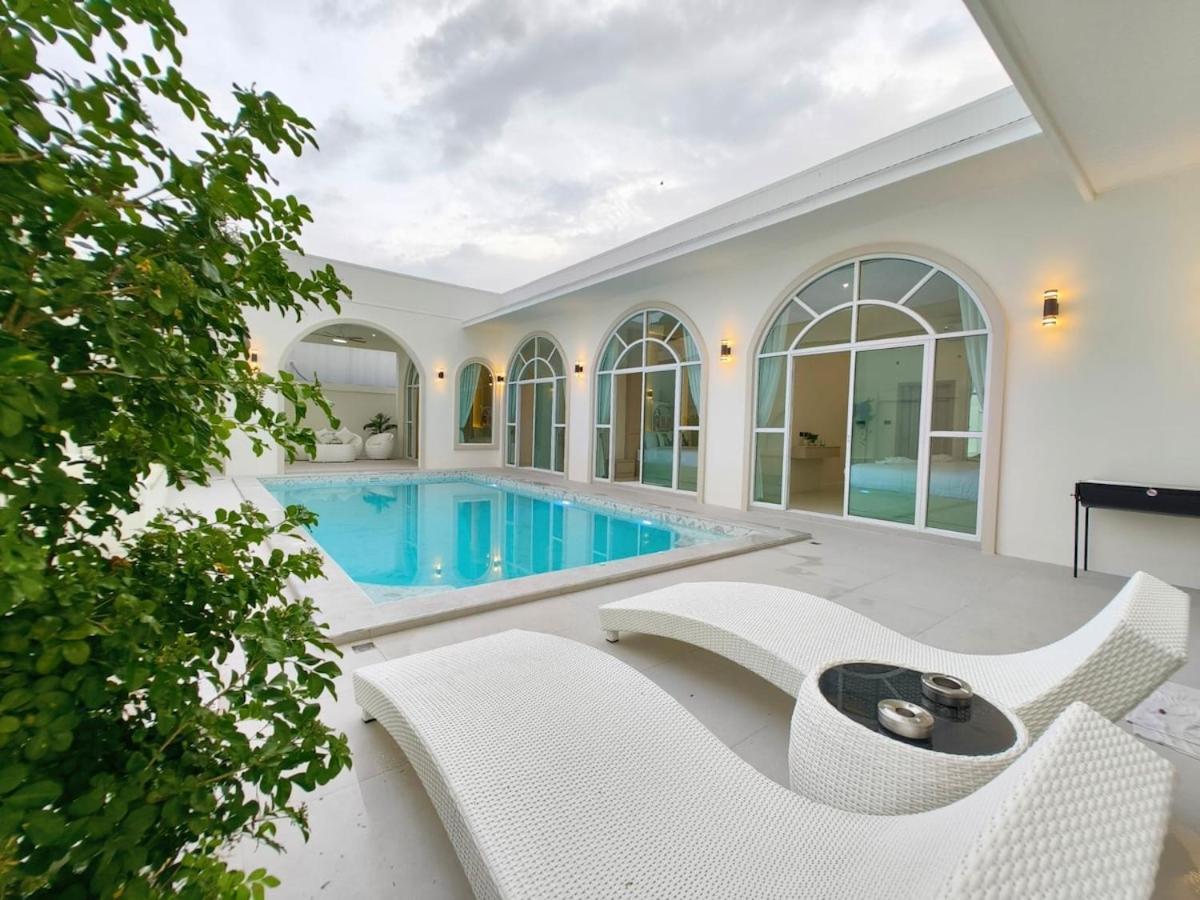 White Heaven Pool Villa Pattaya