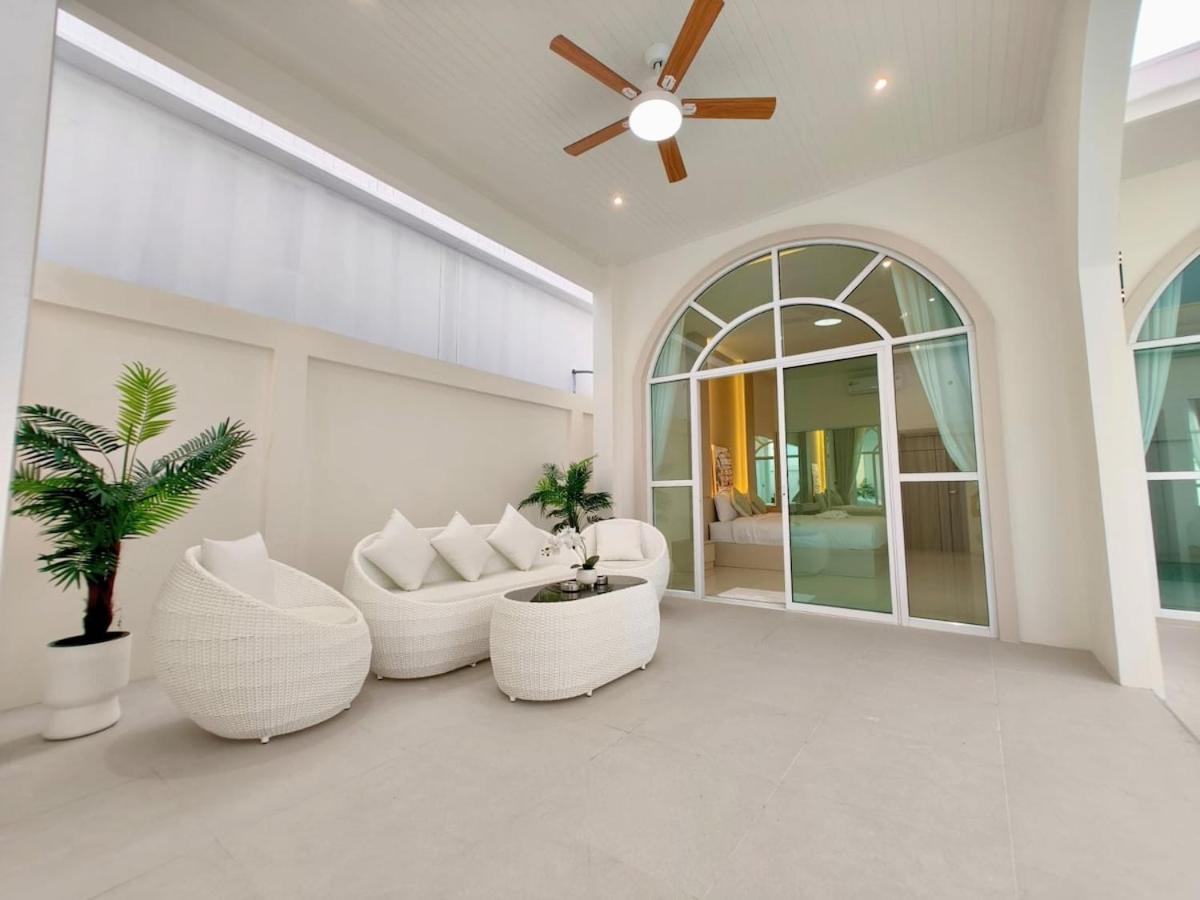 White Heaven Pool Villa Pattaya