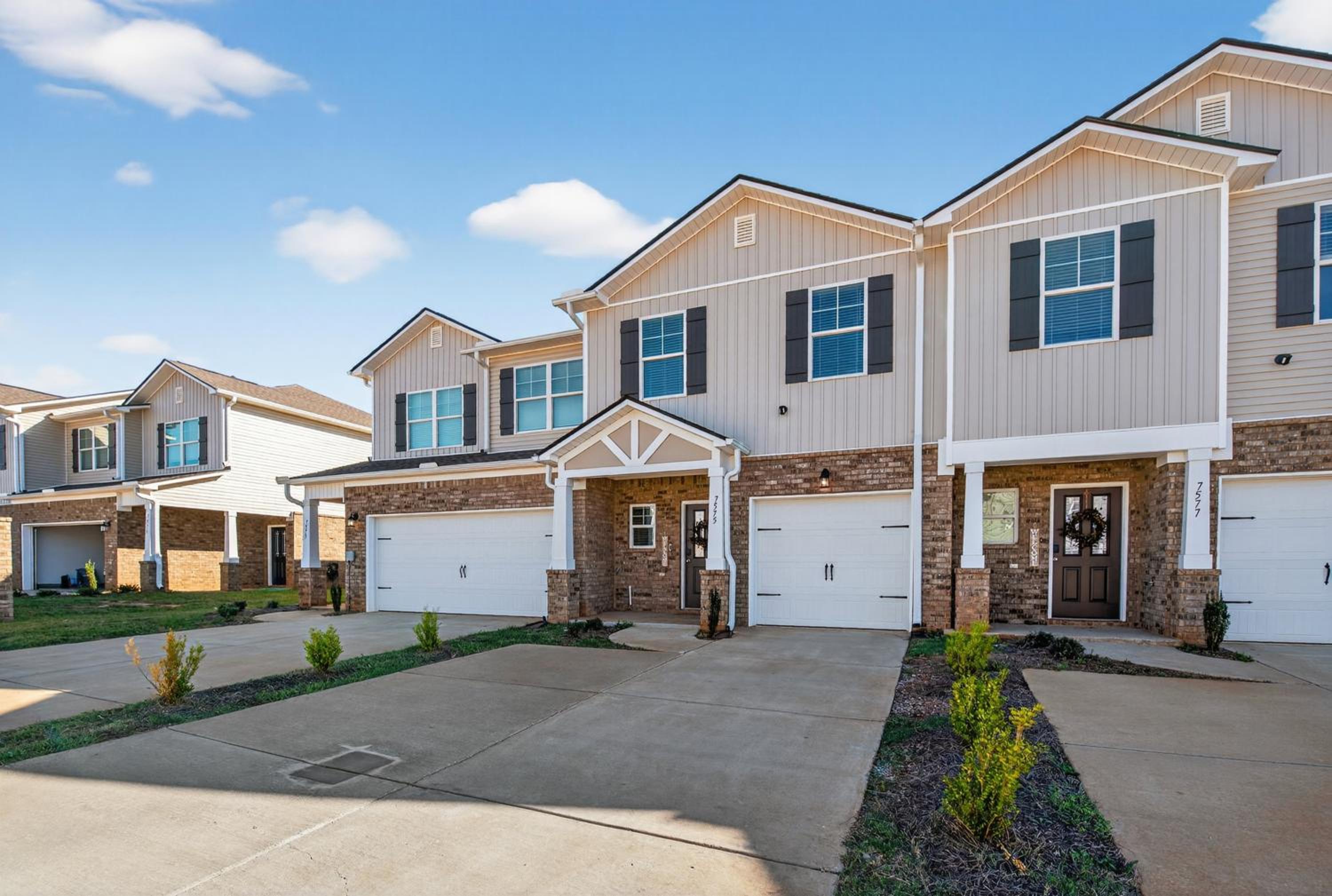 Brand-new Cozy Townhouse - 3BR - 2,5BA - Minutes To Mid City