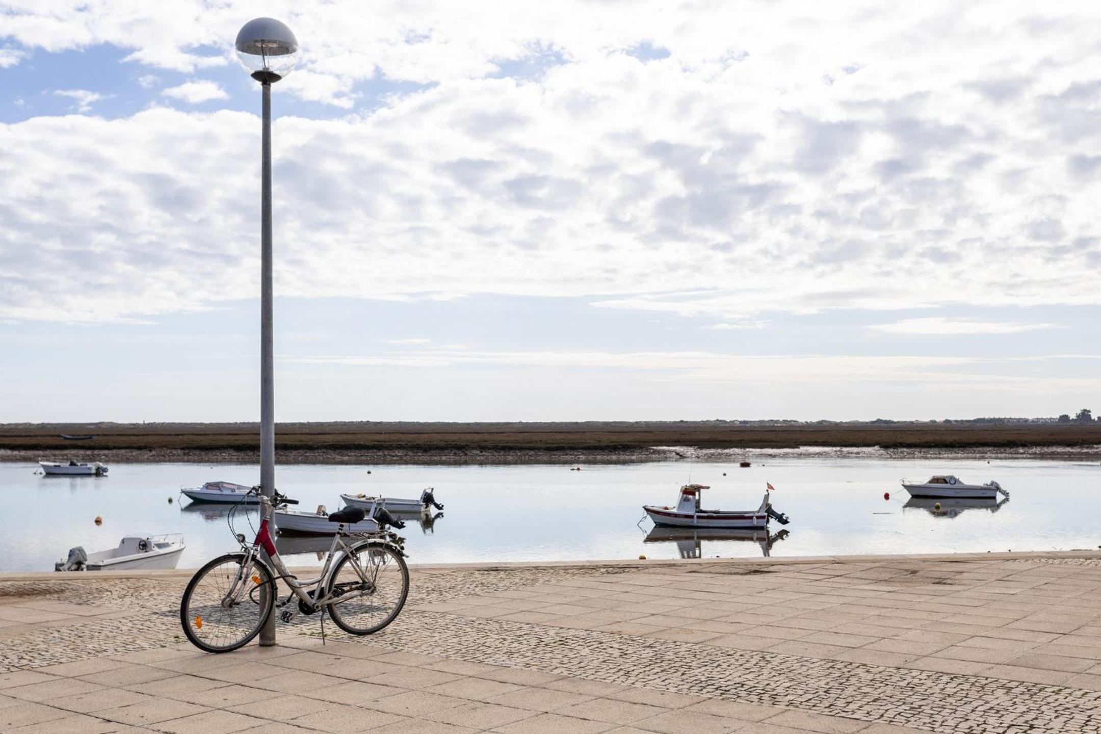 Tavira Santa Luzia Apartment, by Hopstays