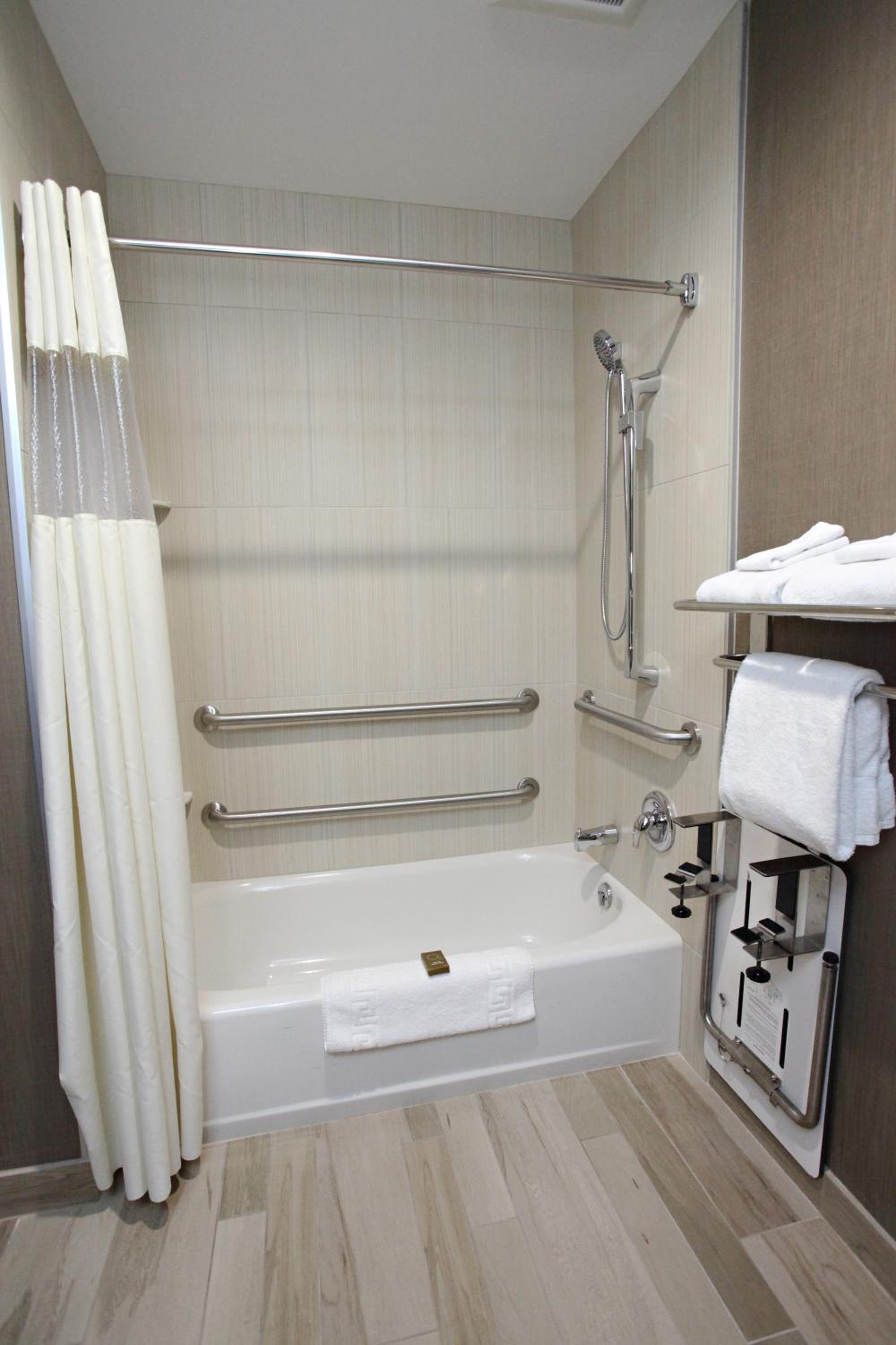 Idaho Falls Vacations - Best Western Plus CottonTree Inn - Property Image 2