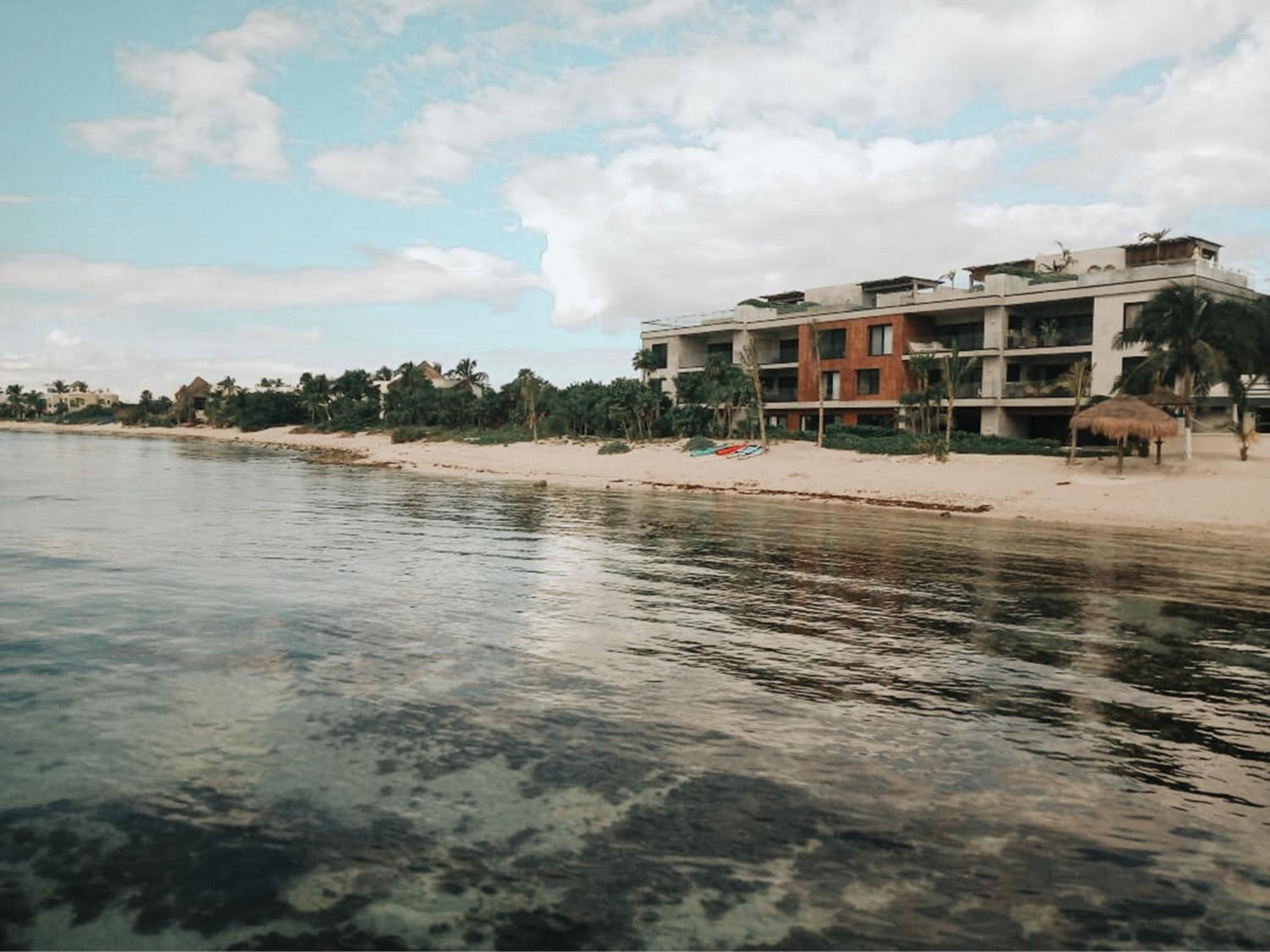 BT Homes - Tulum - Apartamentos modernos con elegancia y serenidad frente al mar