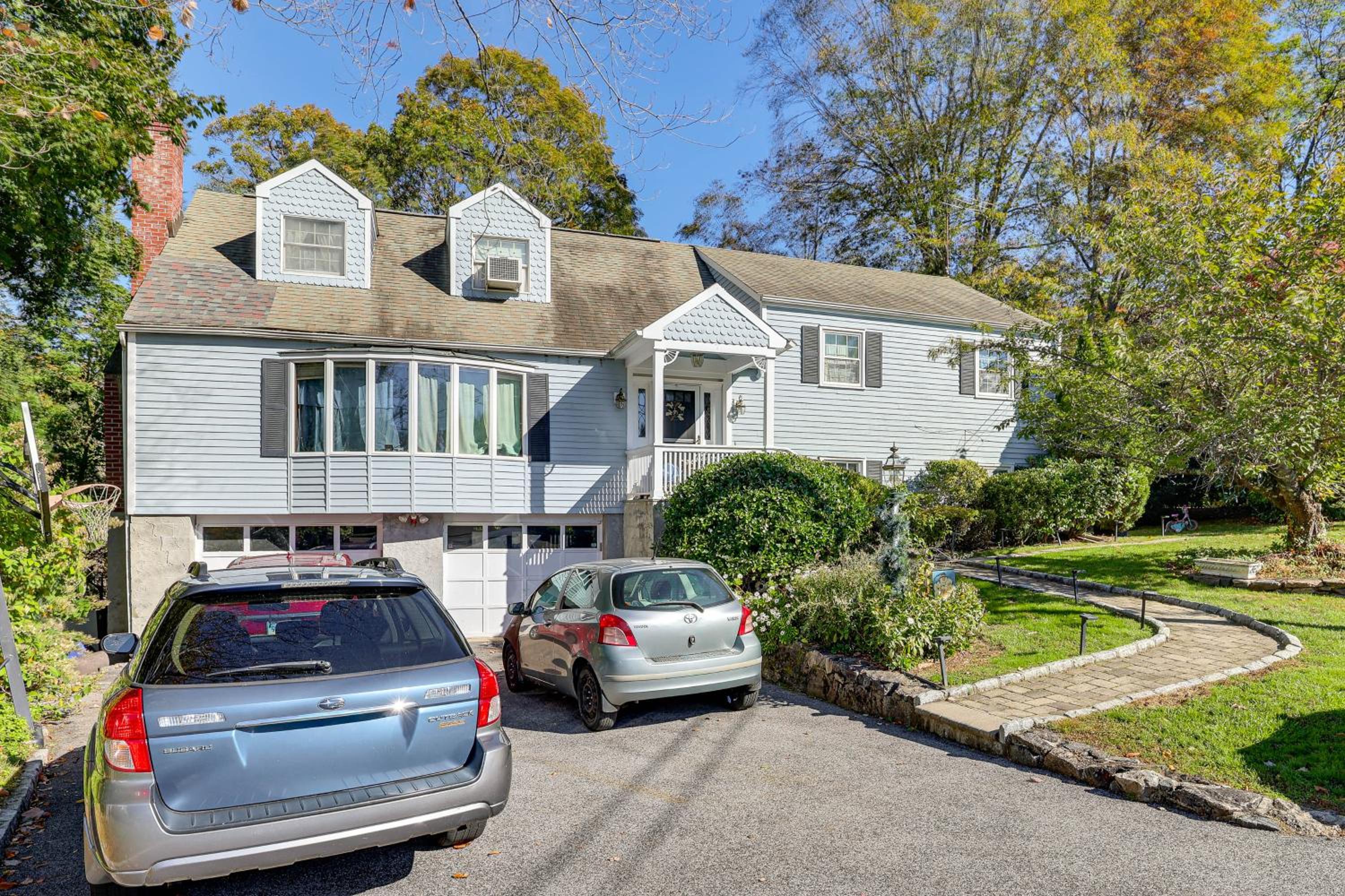 2 Mi to NYC Train WFH-Friendly Greenwich Apt!