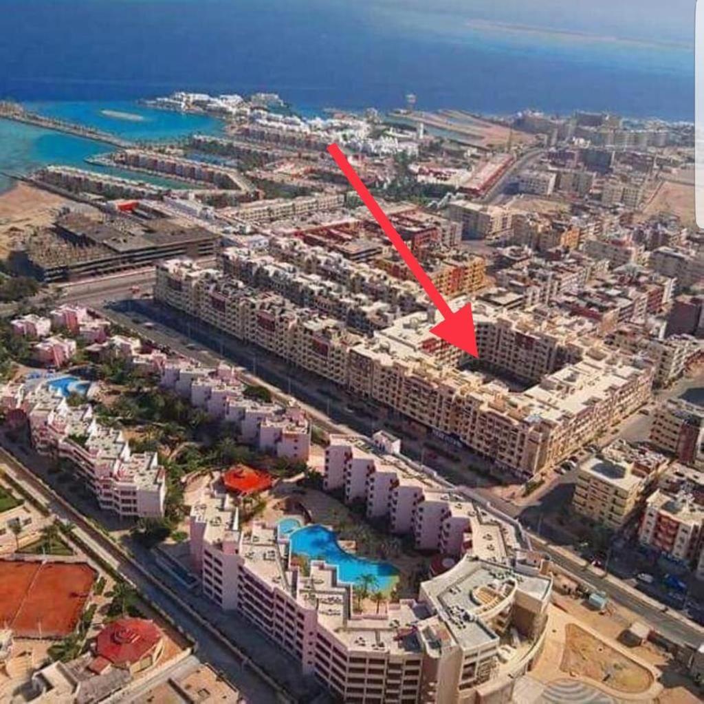 Florenza Khamsin Sea front