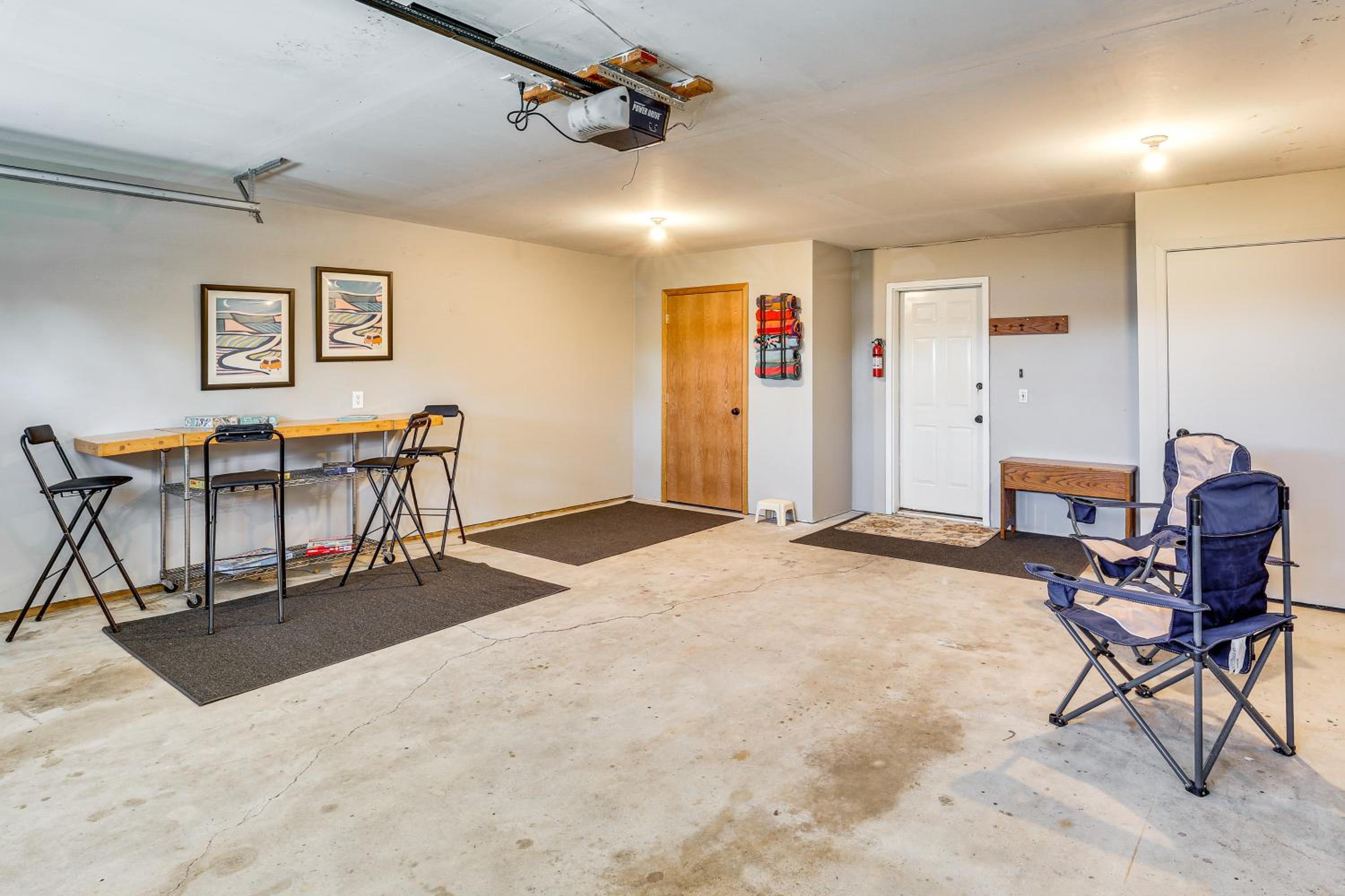 Across from Tetonka Lake 4-Season Getaway!
