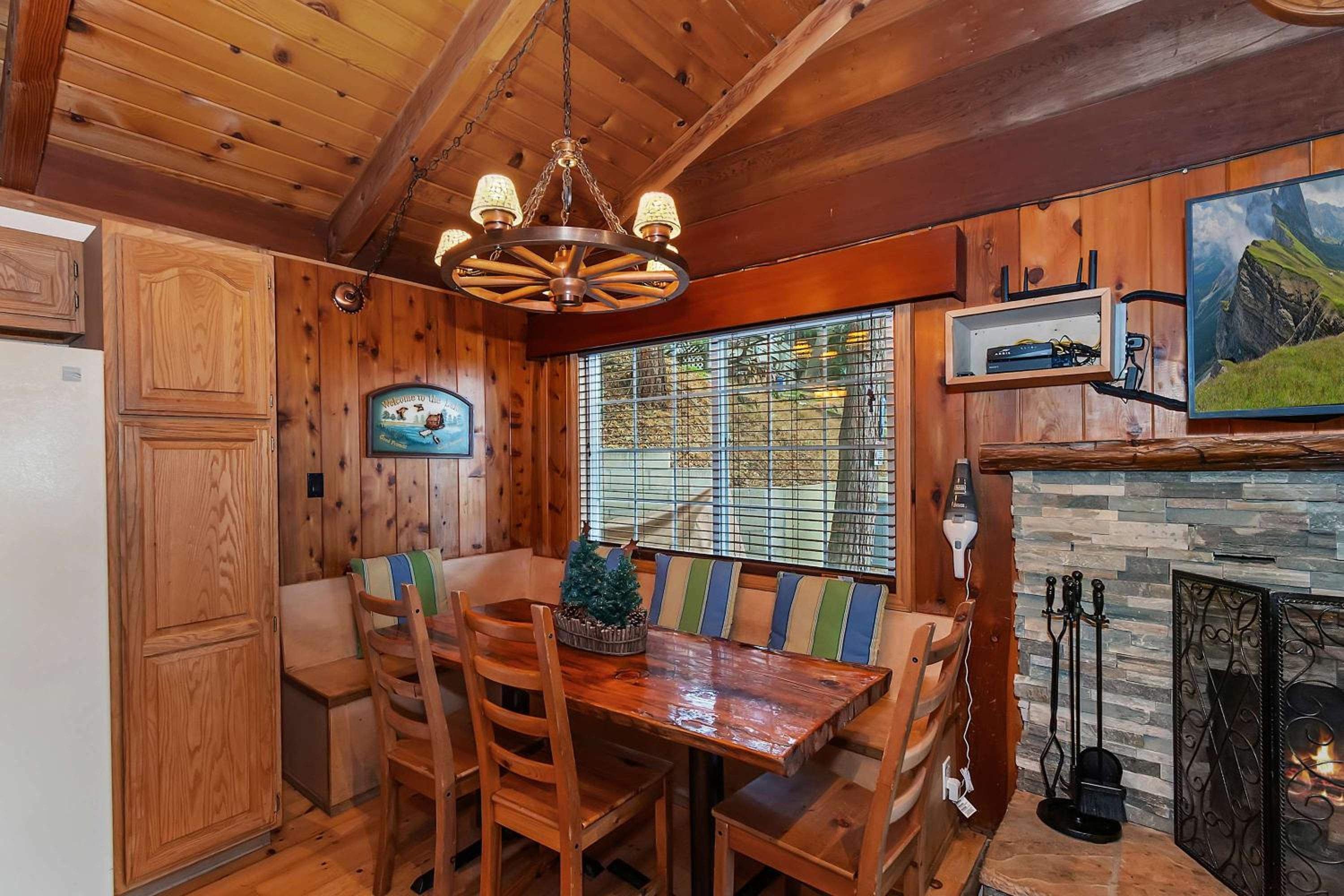 Emerald Arrowhead Haus - For 6