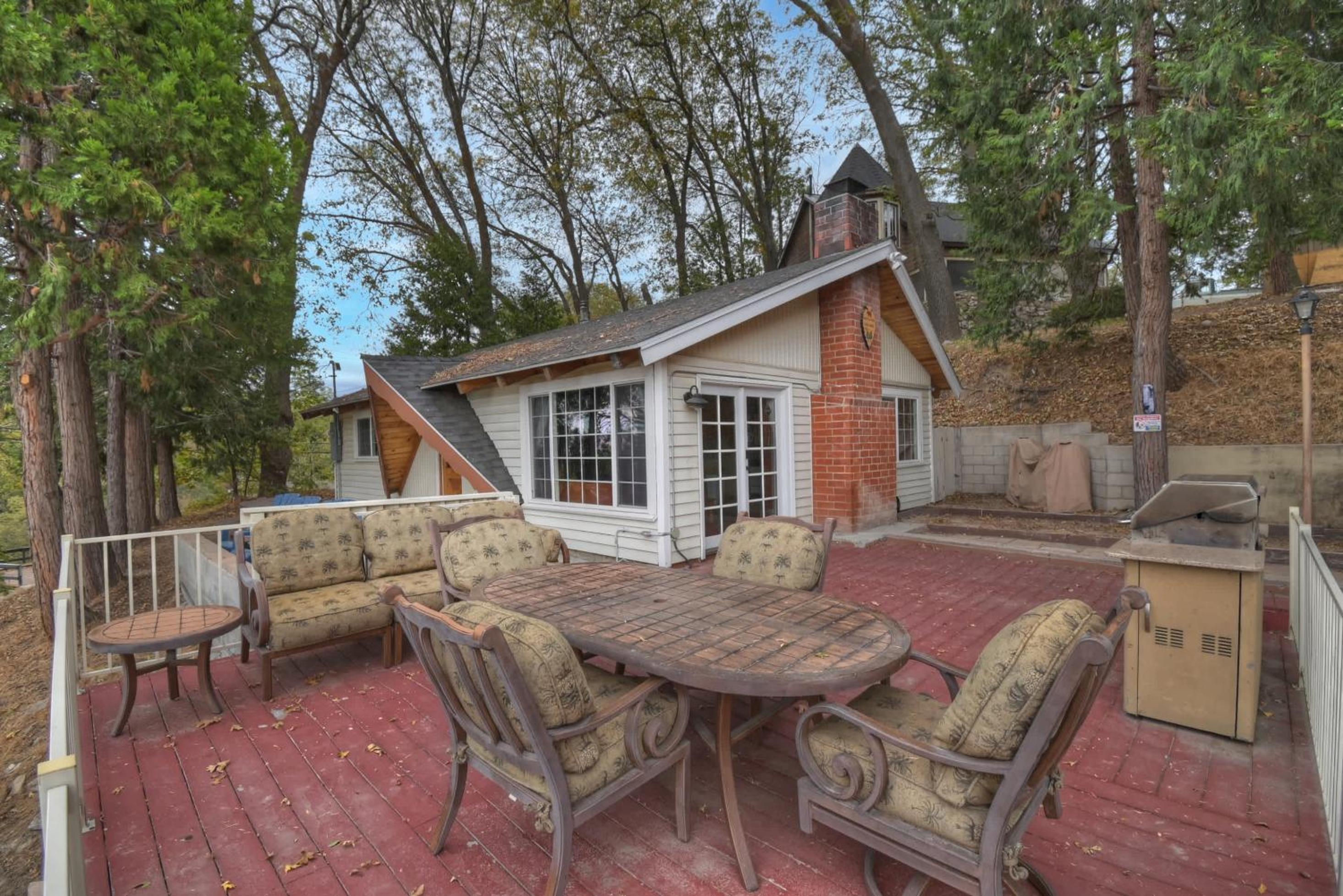 Emerald Arrowhead Haus - For 6
