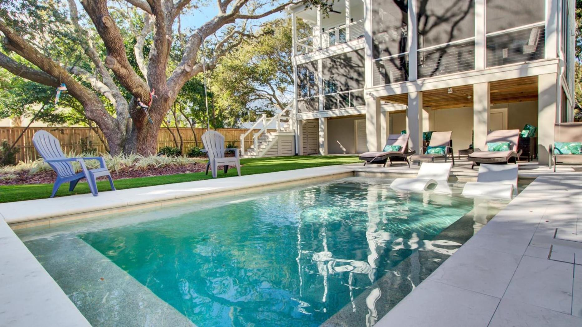 Walk to the Beach Private Pool Rooftop Terrace Balcony 3602 Cameron