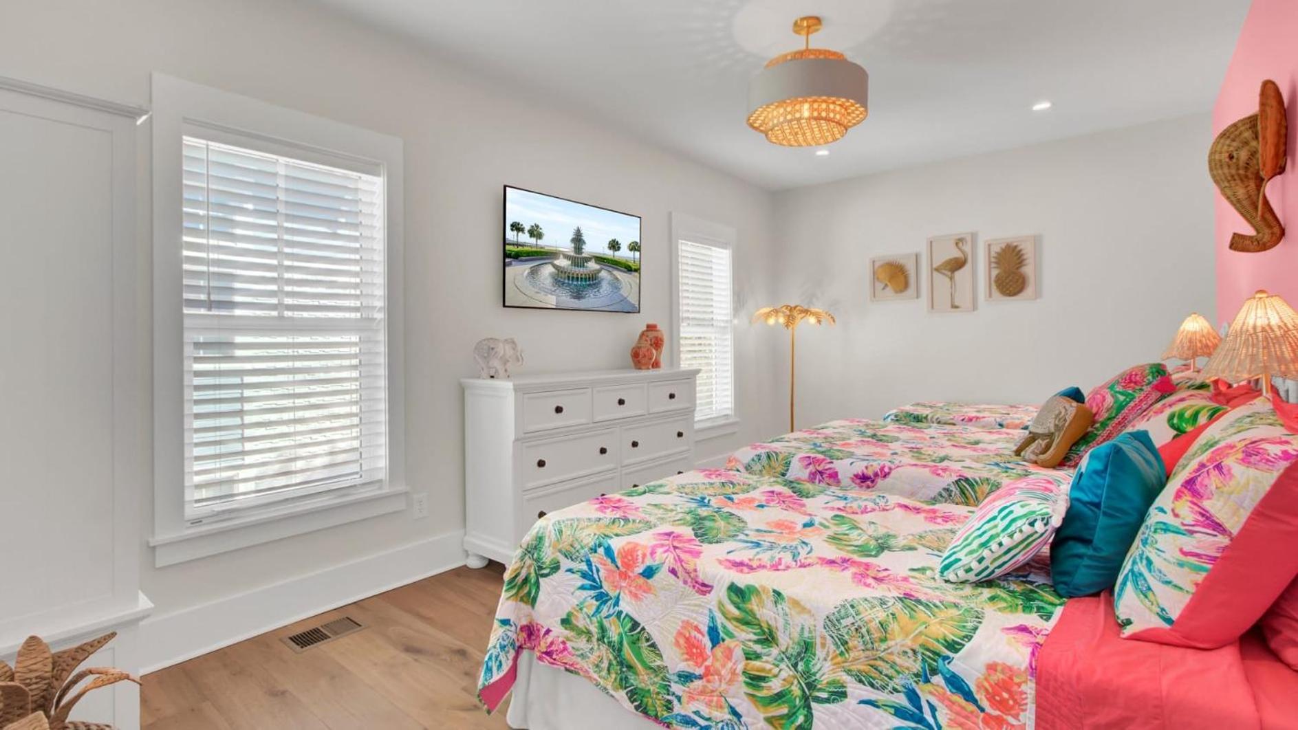 Walk to the Beach Private Pool Rooftop Terrace Balcony 3602 Cameron