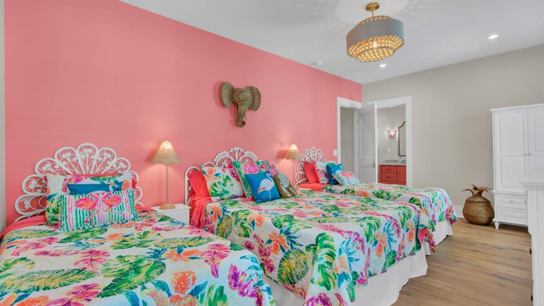 Walk to the Beach Private Pool Rooftop Terrace Balcony 3602 Cameron