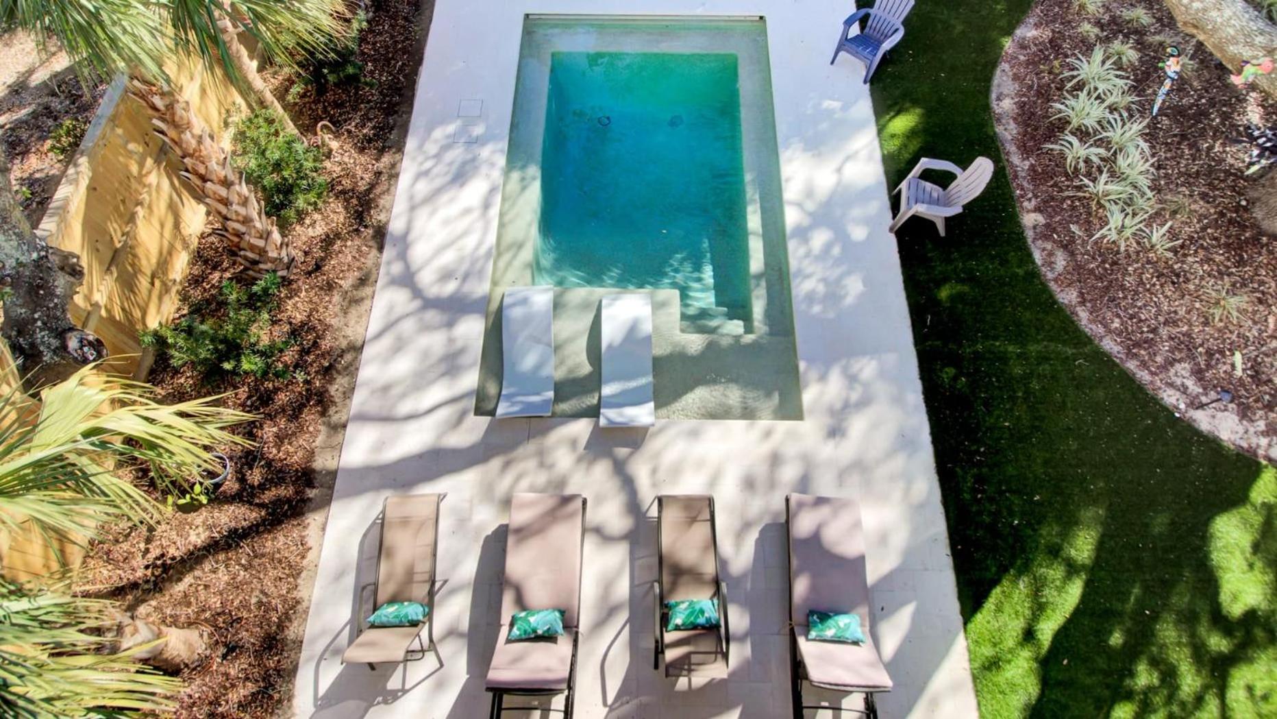 Walk to the Beach Private Pool Rooftop Terrace Balcony 3602 Cameron