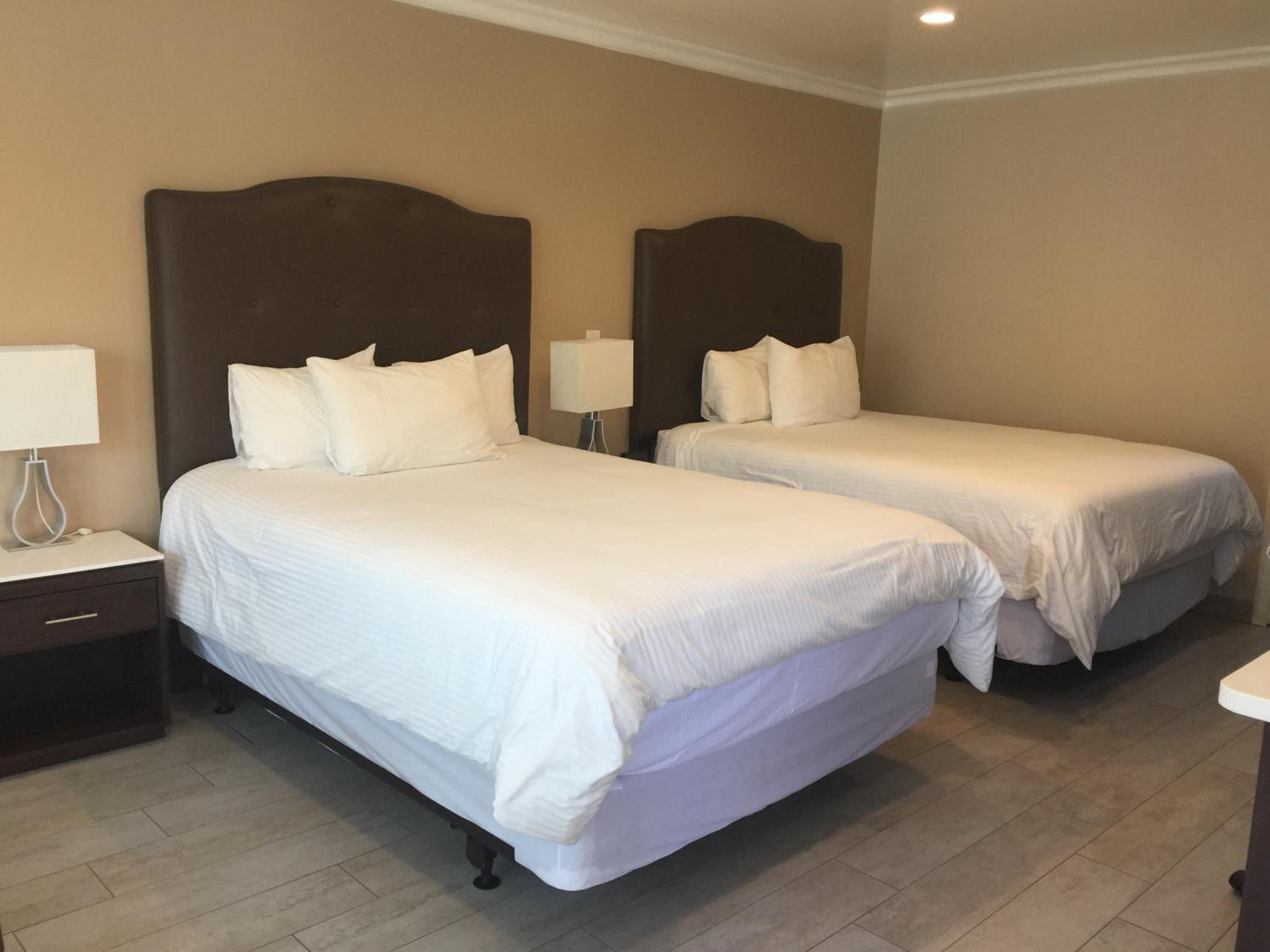 Los Angeles Vacations - El Royale Hotel - Near Universal Studios Hollywood - Property Image 12