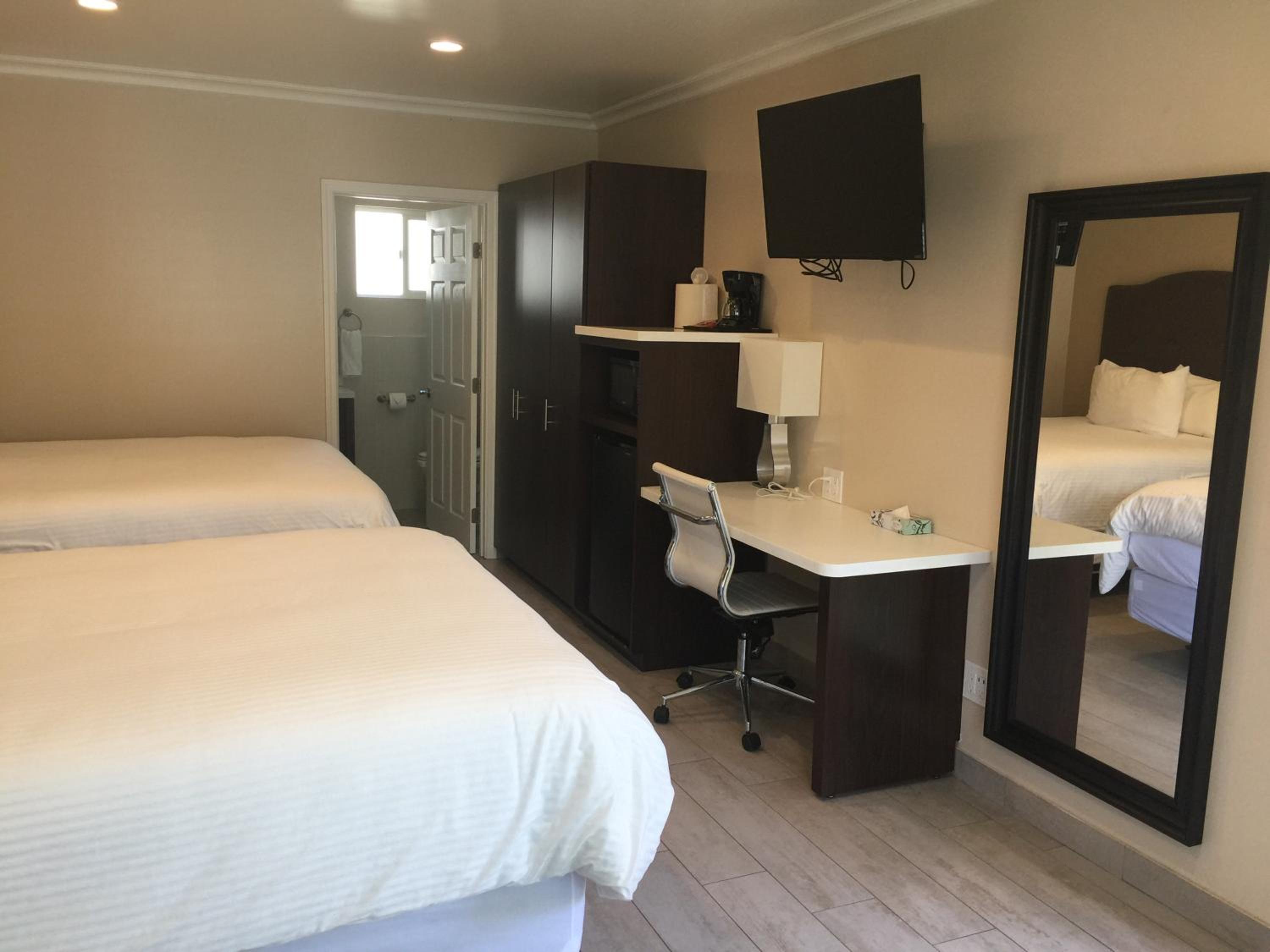 Los Angeles Vacations - El Royale Hotel - Near Universal Studios Hollywood - Property Image 31