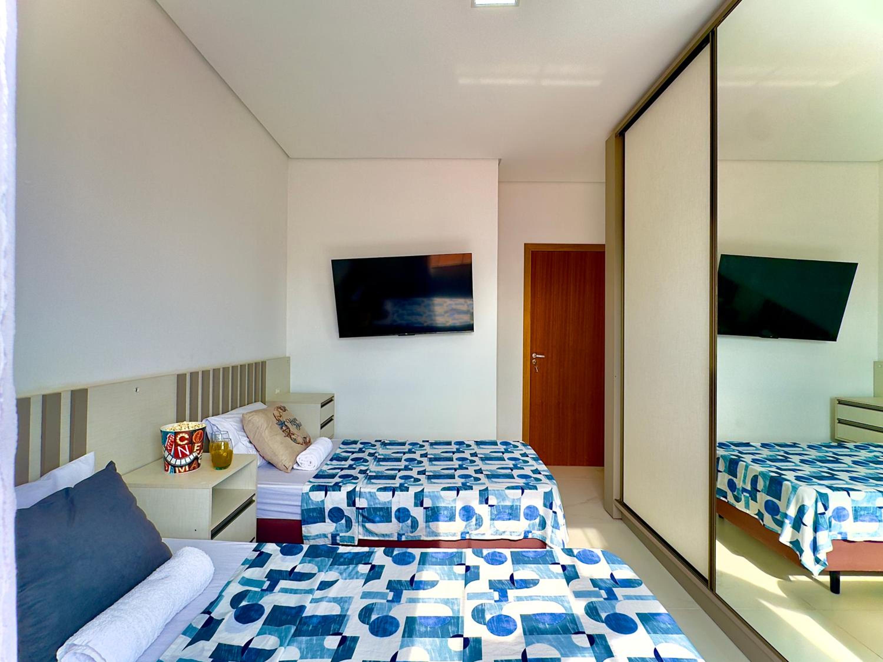 Apartamento Amplo com Vista Mar e Churrasqueira a 50m da Praia em Barra Velha