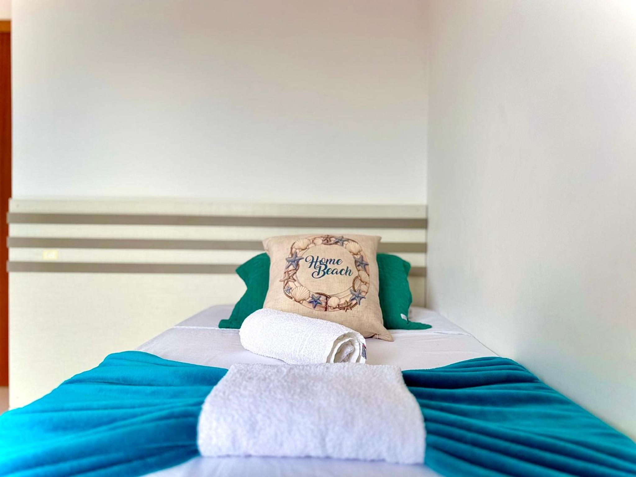 Apartamento Amplo com Vista Mar e Churrasqueira a 50m da Praia em Barra Velha