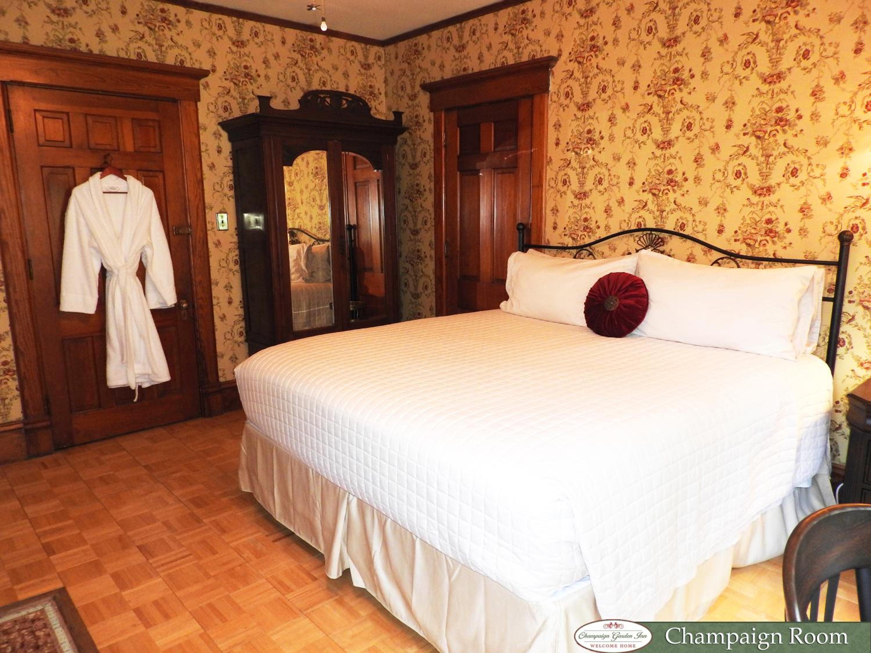 Champaign Garden Inn