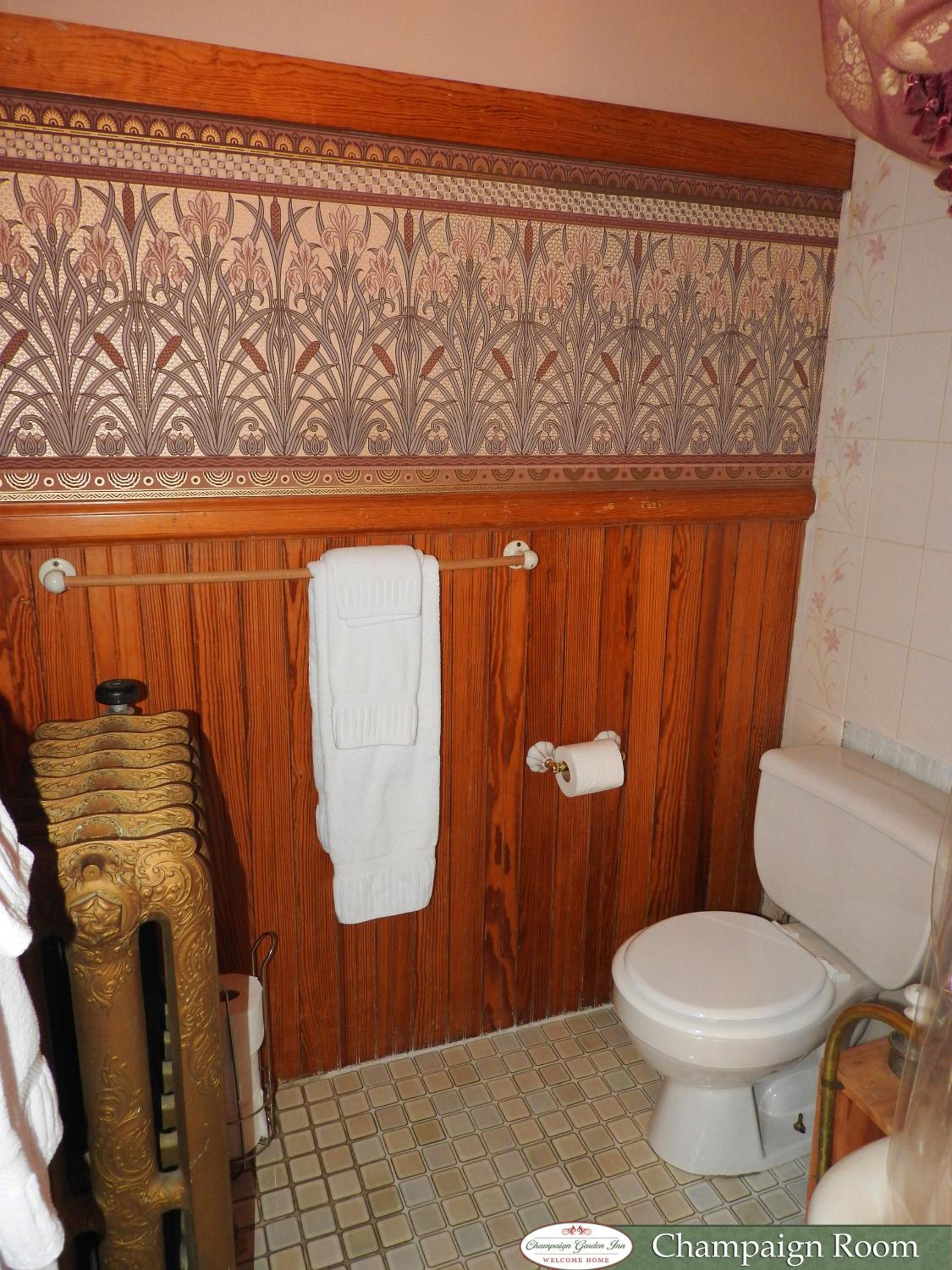 Champaign Garden Inn