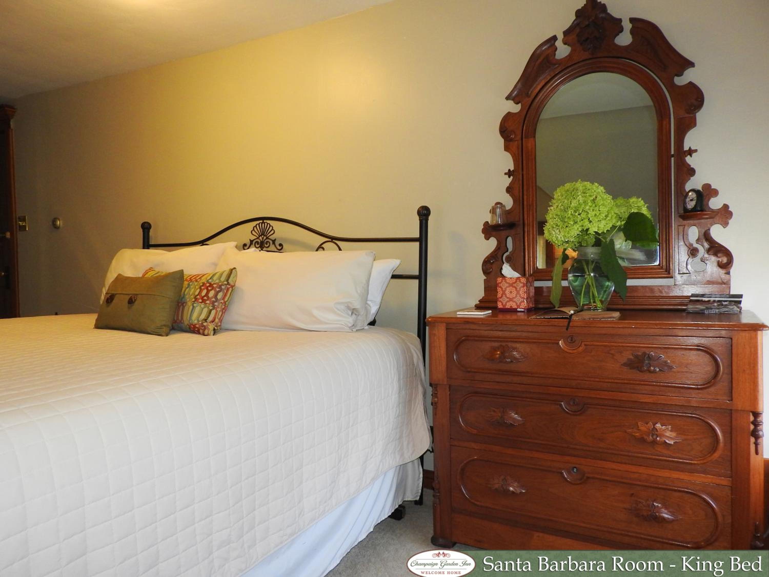 Champaign Garden Inn